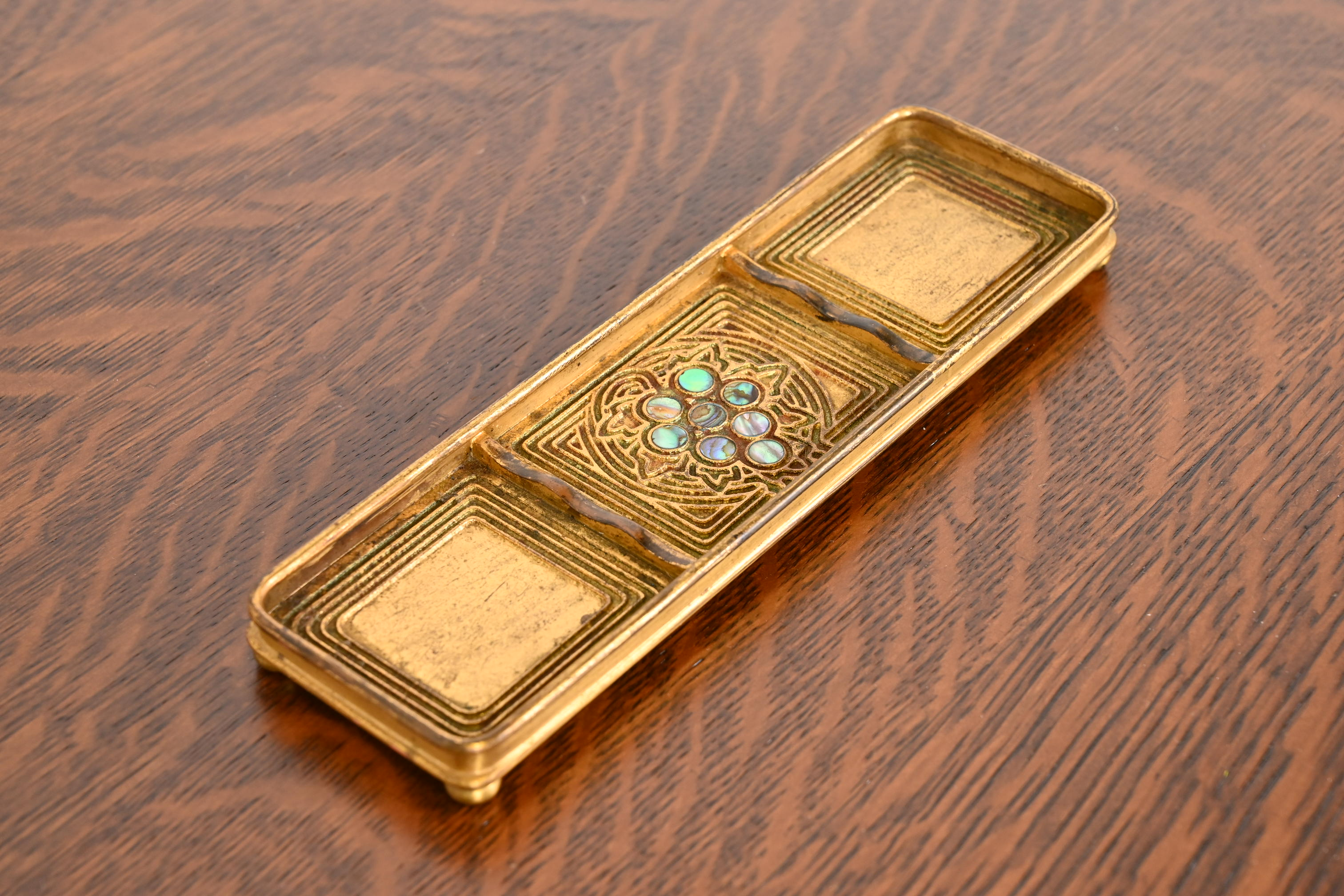 Tiffany Studios New York Bronze Doré and Abalone Pen Tray - Image 5