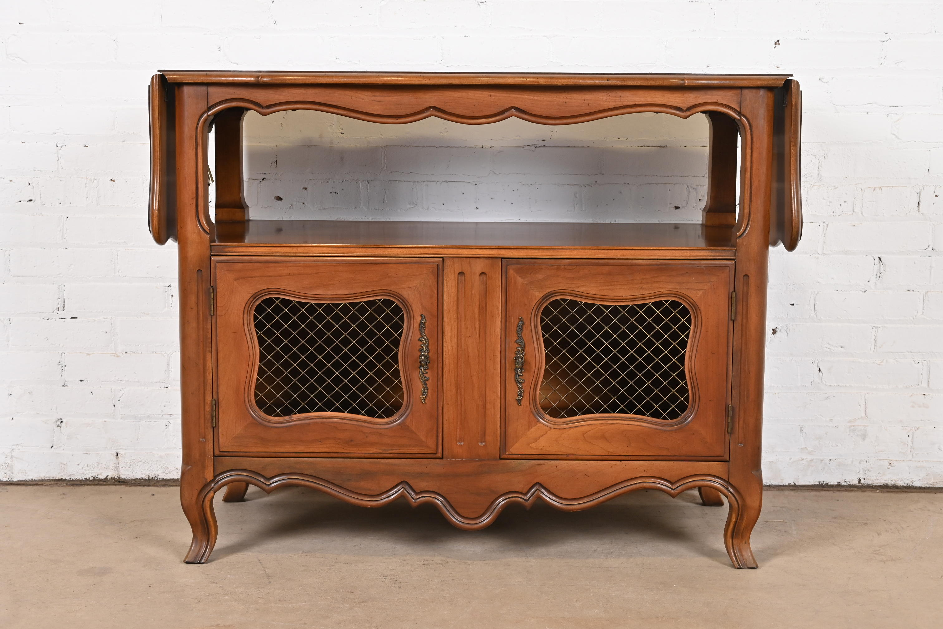 Kindel Furniture French Provincial Louis XV Cherry Wood Buffet Server or Bar Cabinet, Circa 1970s