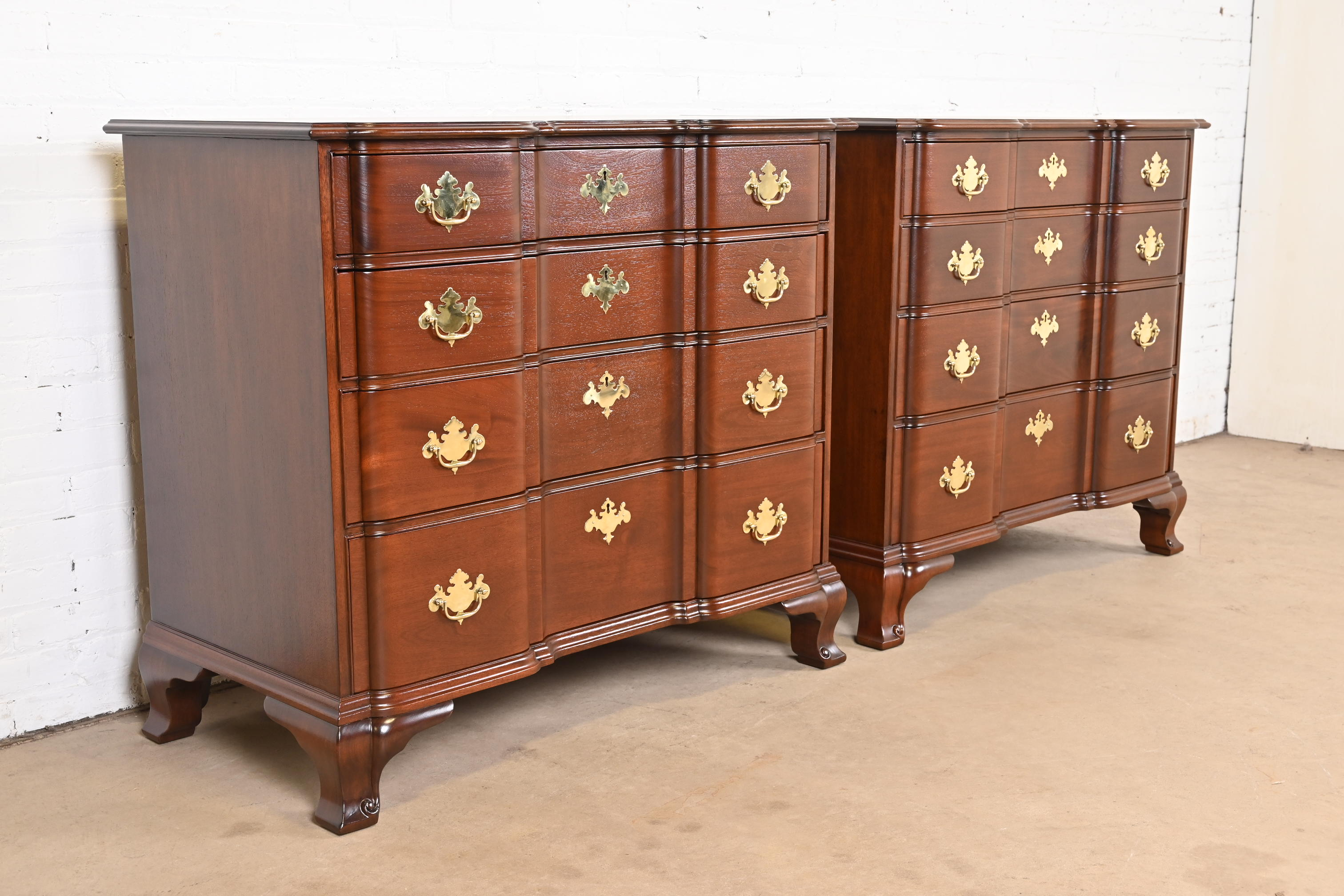 Kindel Furniture Georgian Carved Mahogany Block Front Chests of Drawers, Newly Refinished - Image 3