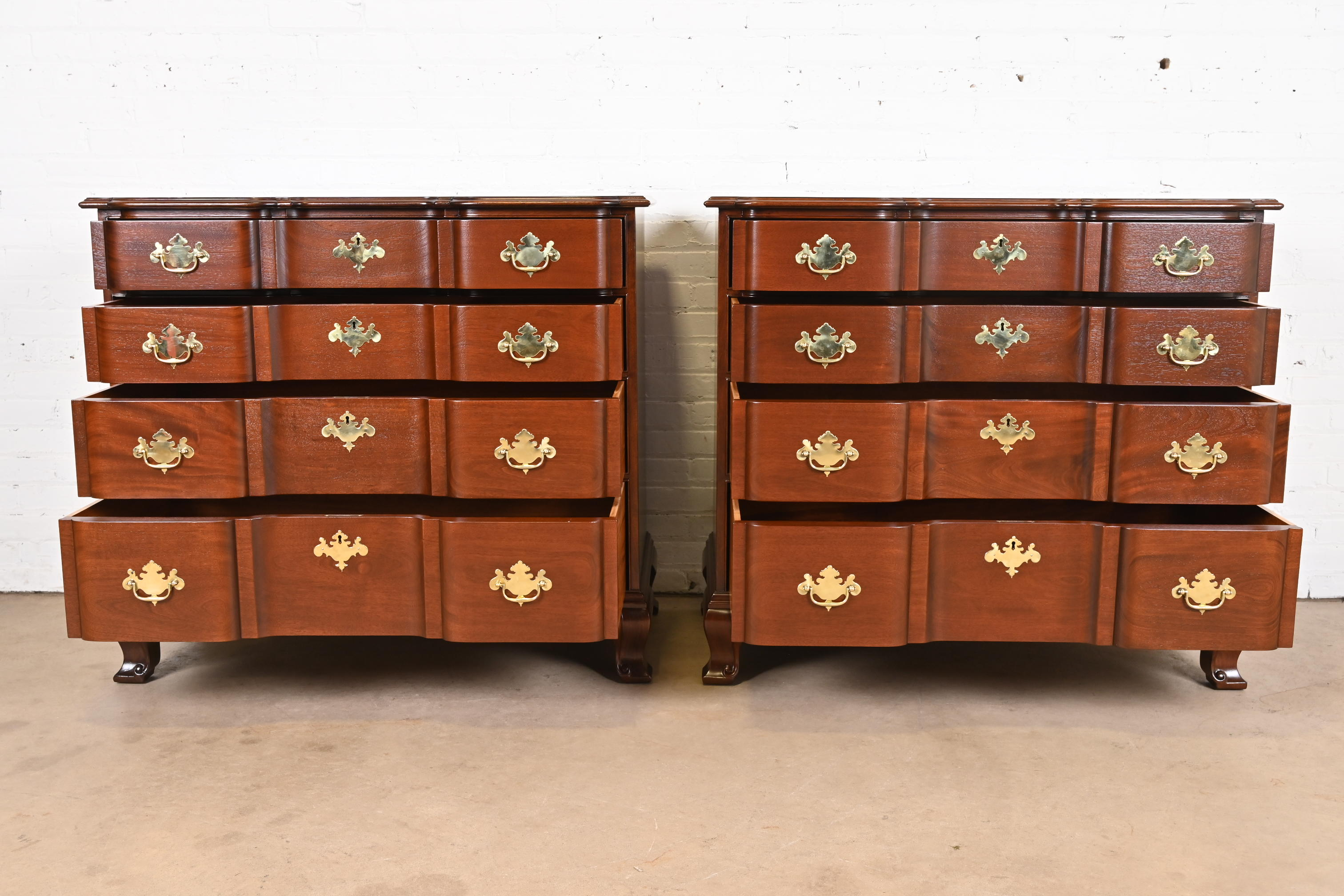 Kindel Furniture Georgian Carved Mahogany Block Front Chests of Drawers, Newly Refinished - Image 4
