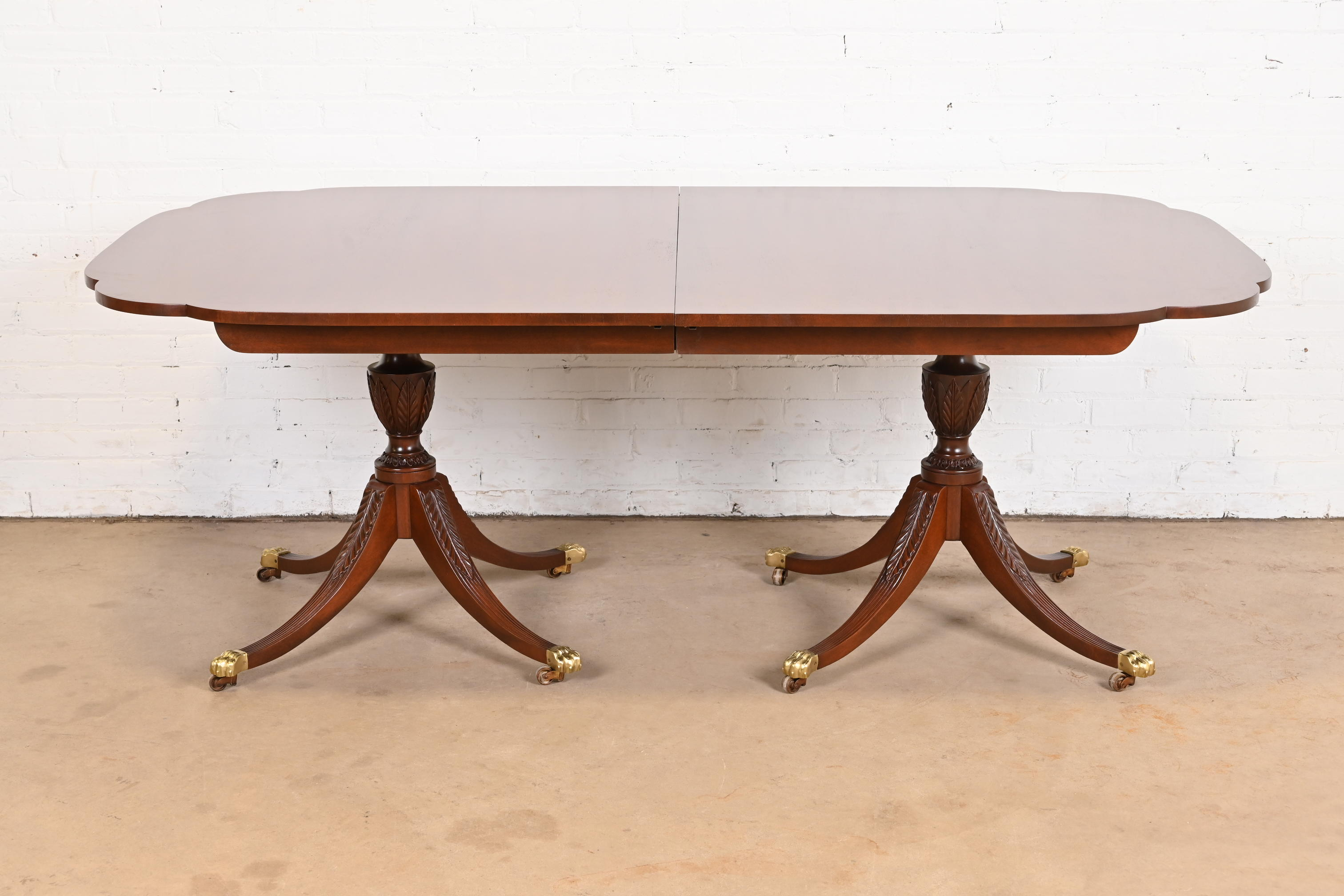 Kindel Furniture Georgian Mahogany Double Pedestal Extension Dining Table, Newly Refinished - Image 8