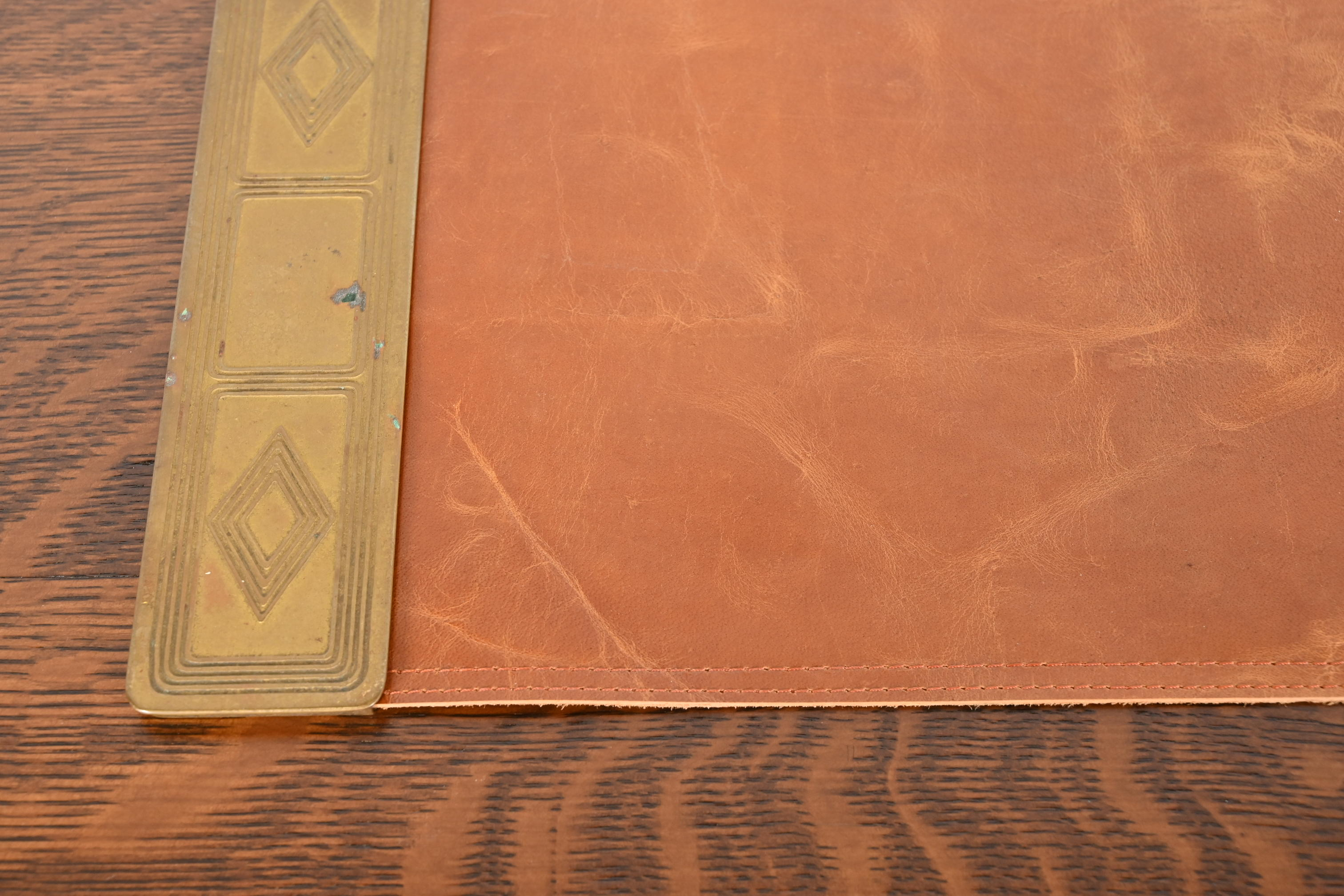 Tiffany Studios New York Graduate Bronze Doré Blotter Ends With Leather Desk Blotter - Image 8
