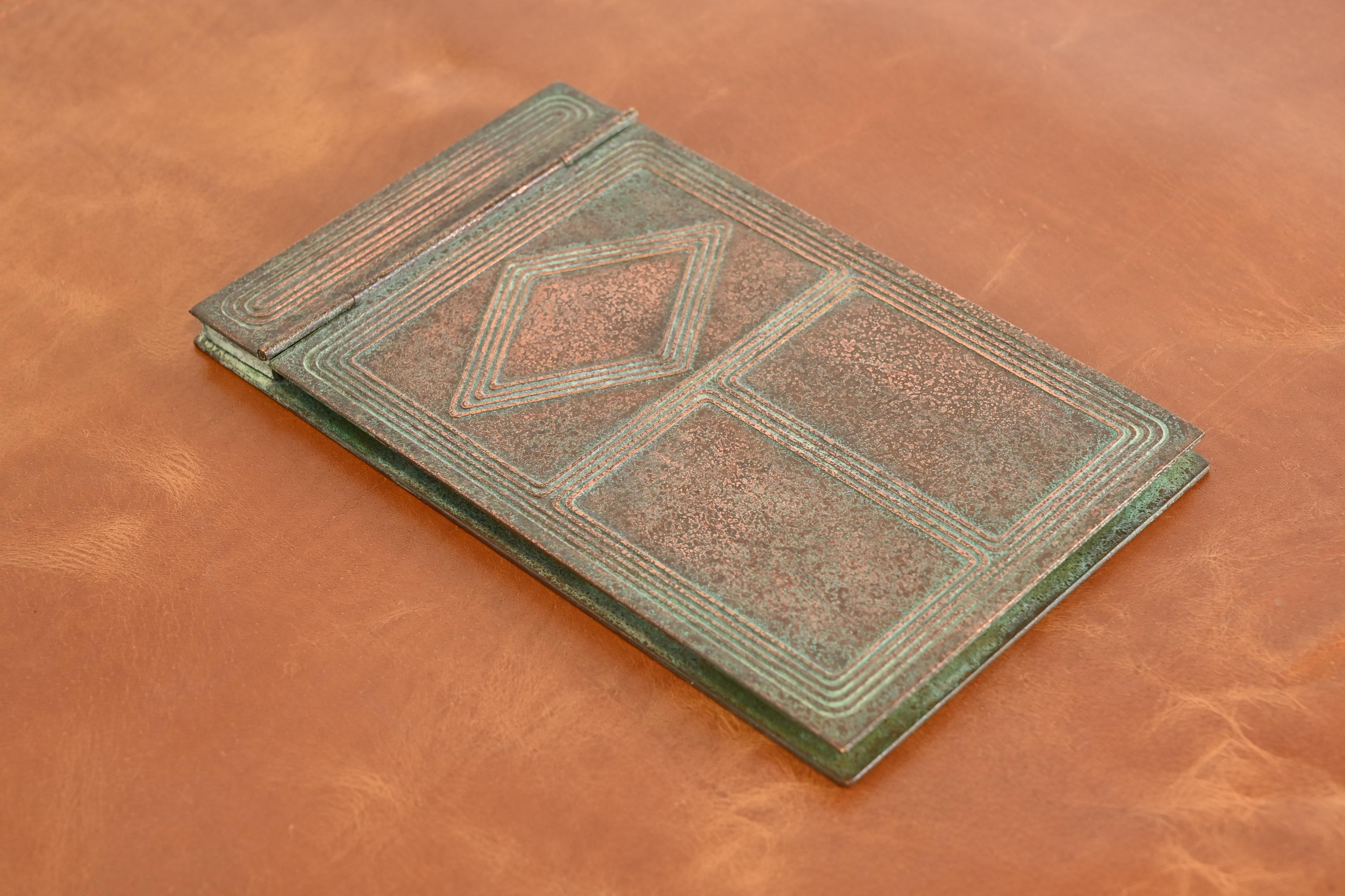 Tiffany Studios New York Graduate Pattern Bronze Notepad Holder - Image 2