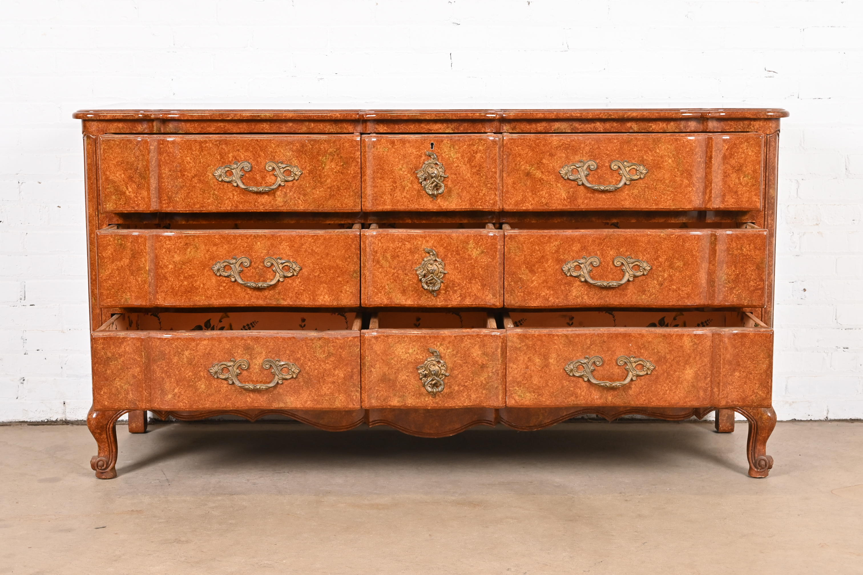 Don Ruseau French Provincial Louis XV Faux Burl Wood Painted Triple Dresser - Image 6