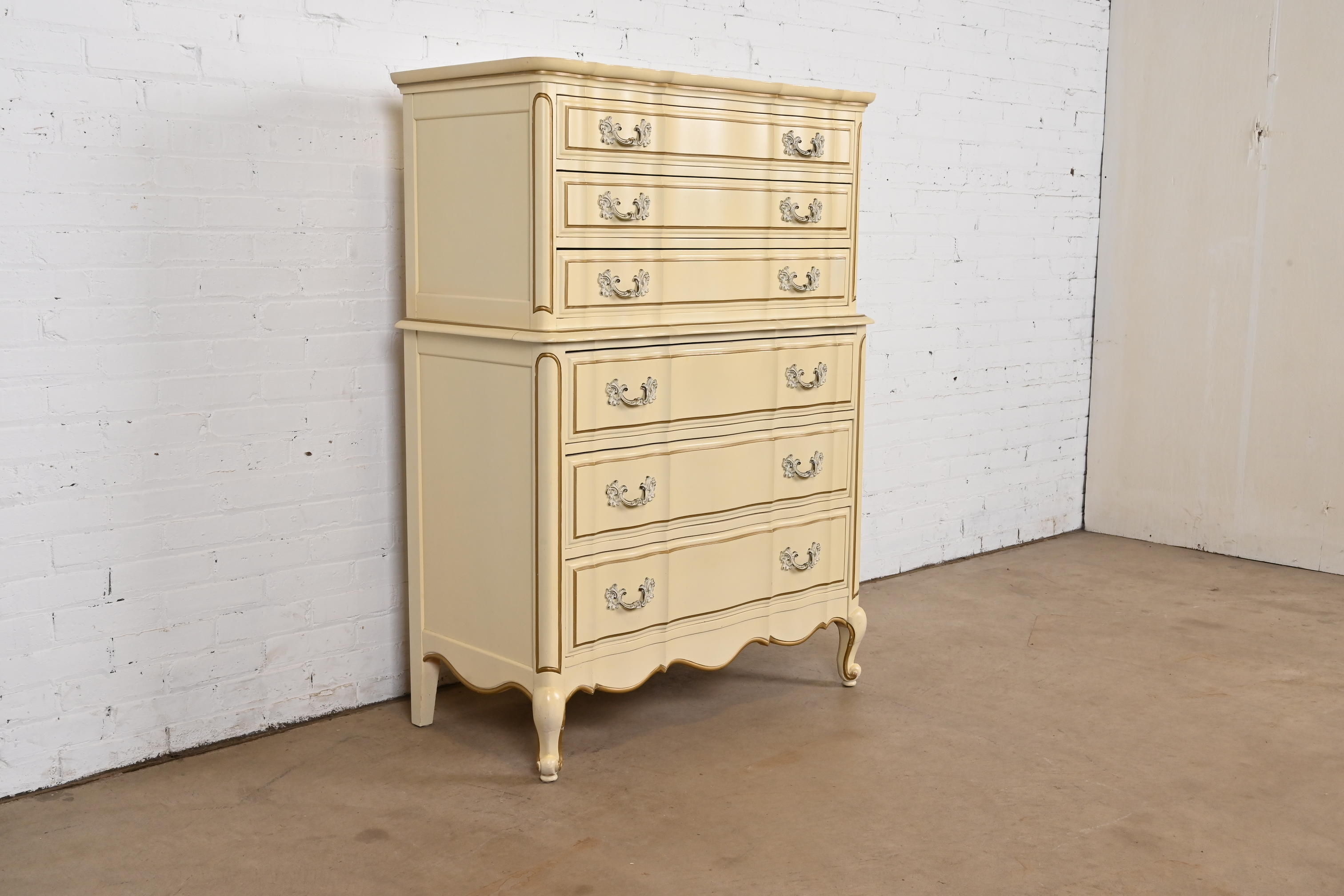 French Provincial Louis XV Cream Lacquered and Gold Gilt Highboy Dresser in the Manner of John Widdicomb, 1950s - Image 4