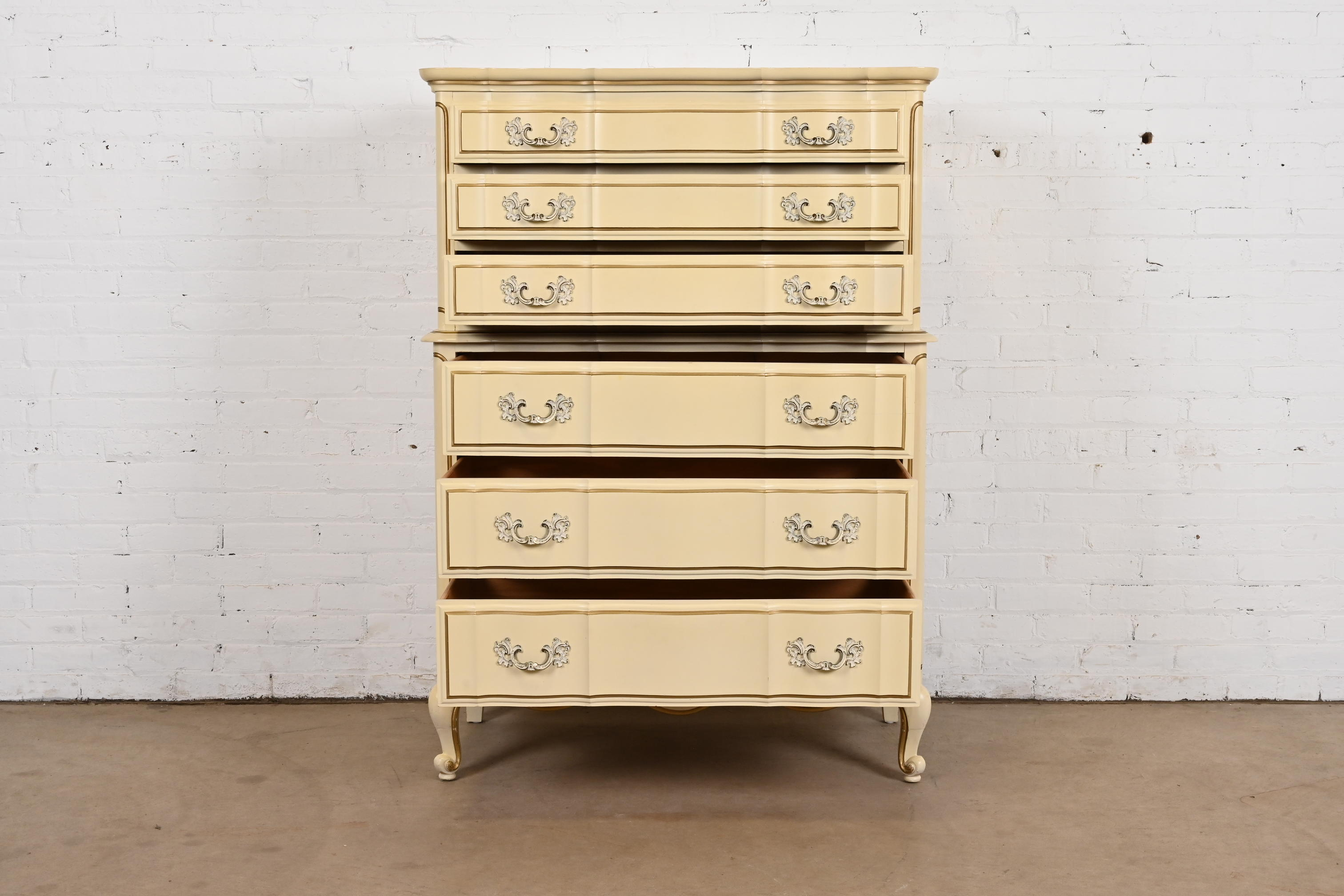 French Provincial Louis XV Cream Lacquered and Gold Gilt Highboy Dresser in the Manner of John Widdicomb, 1950s - Image 6