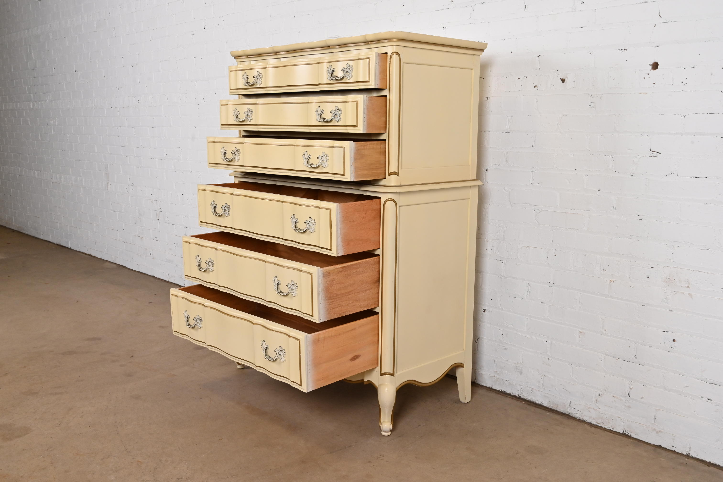 French Provincial Louis XV Cream Lacquered and Gold Gilt Highboy Dresser in the Manner of John Widdicomb, 1950s - Image 7
