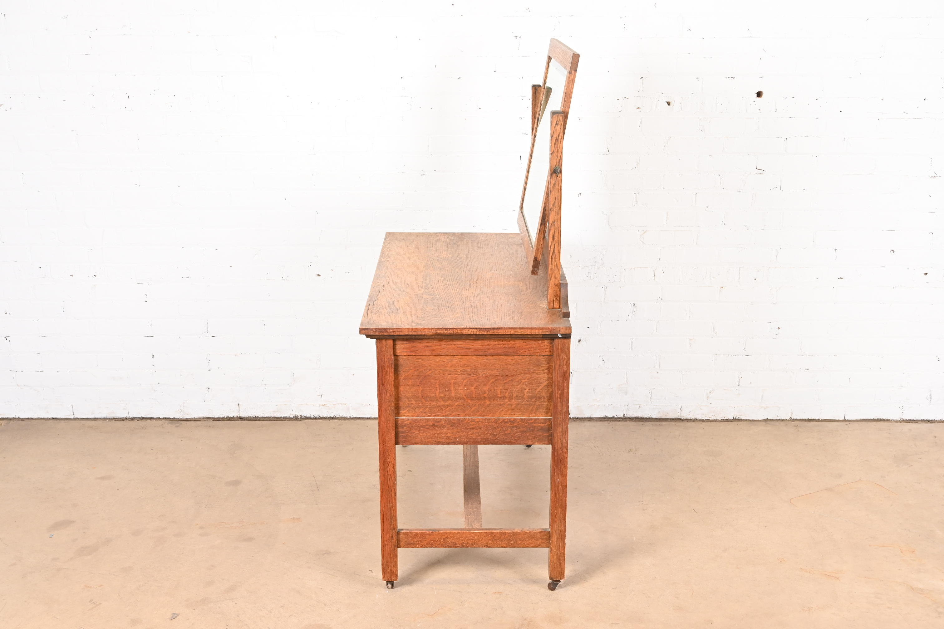Gustav Stickley Style Mission Oak Arts & Crafts Dressing Table With Mirror and Chair, Circa 1900 - Image 7