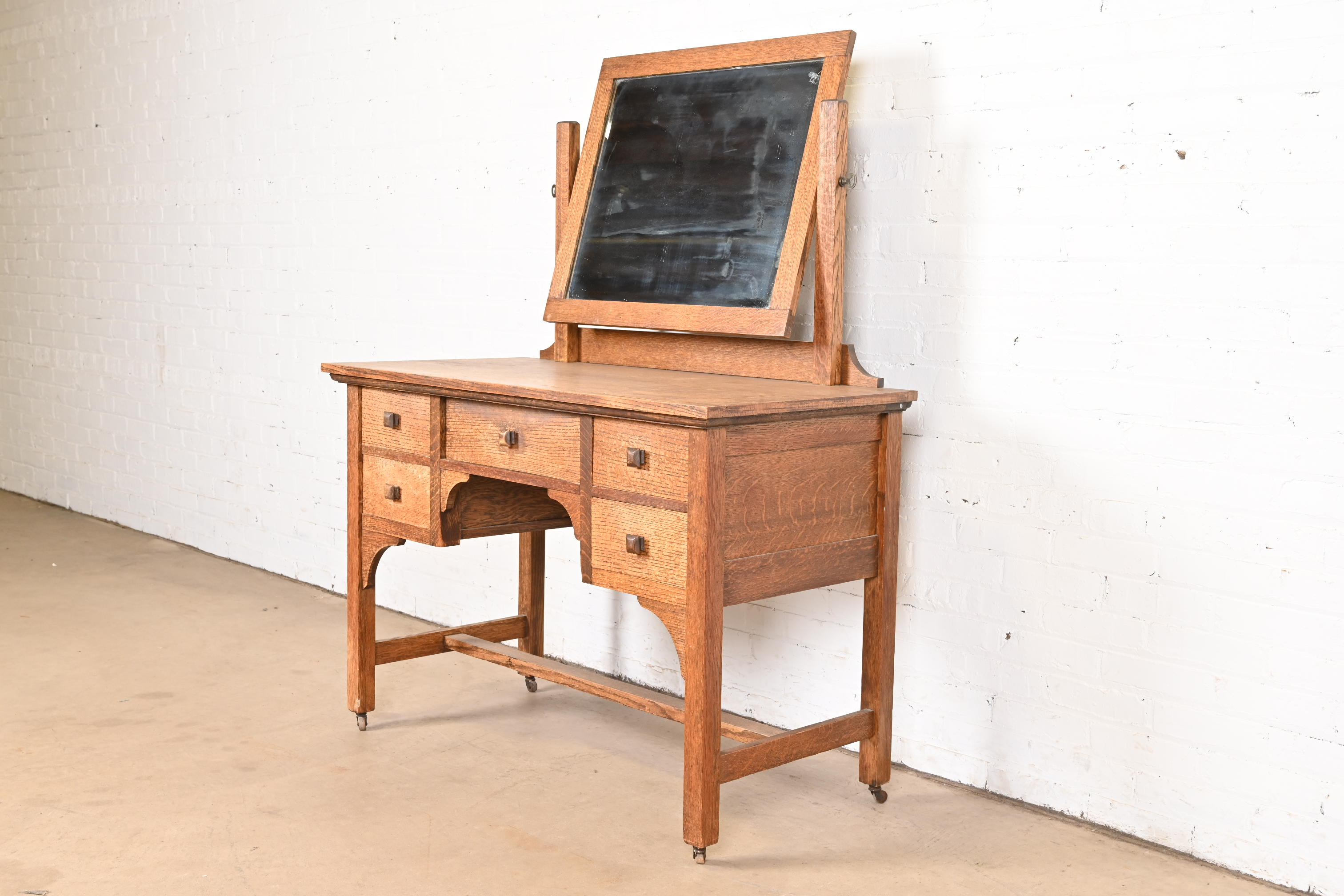 Gustav Stickley Style Mission Oak Arts & Crafts Dressing Table With Mirror and Chair, Circa 1900 - Image 3