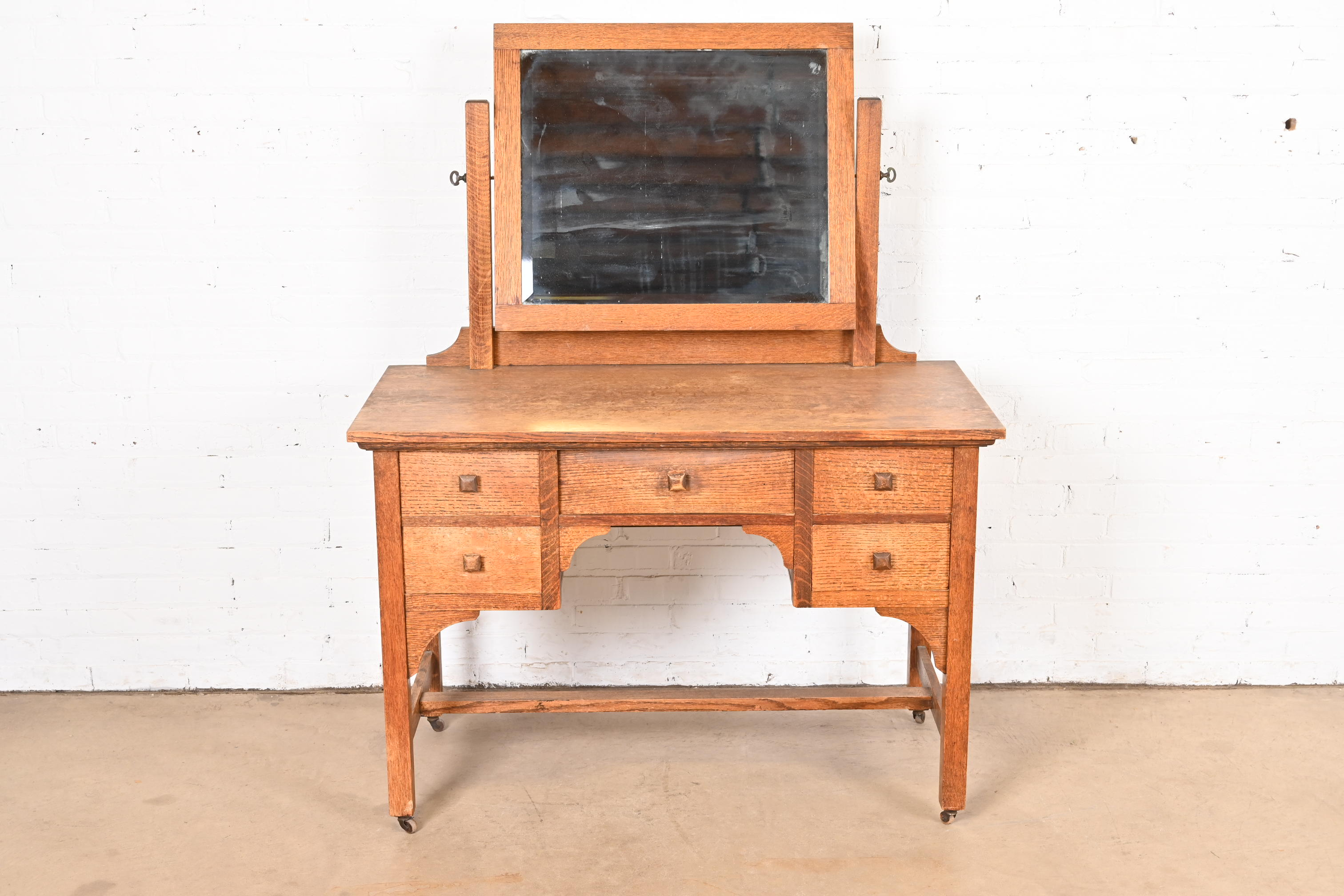 Gustav Stickley Style Mission Oak Arts & Crafts Dressing Table With Mirror and Chair, Circa 1900