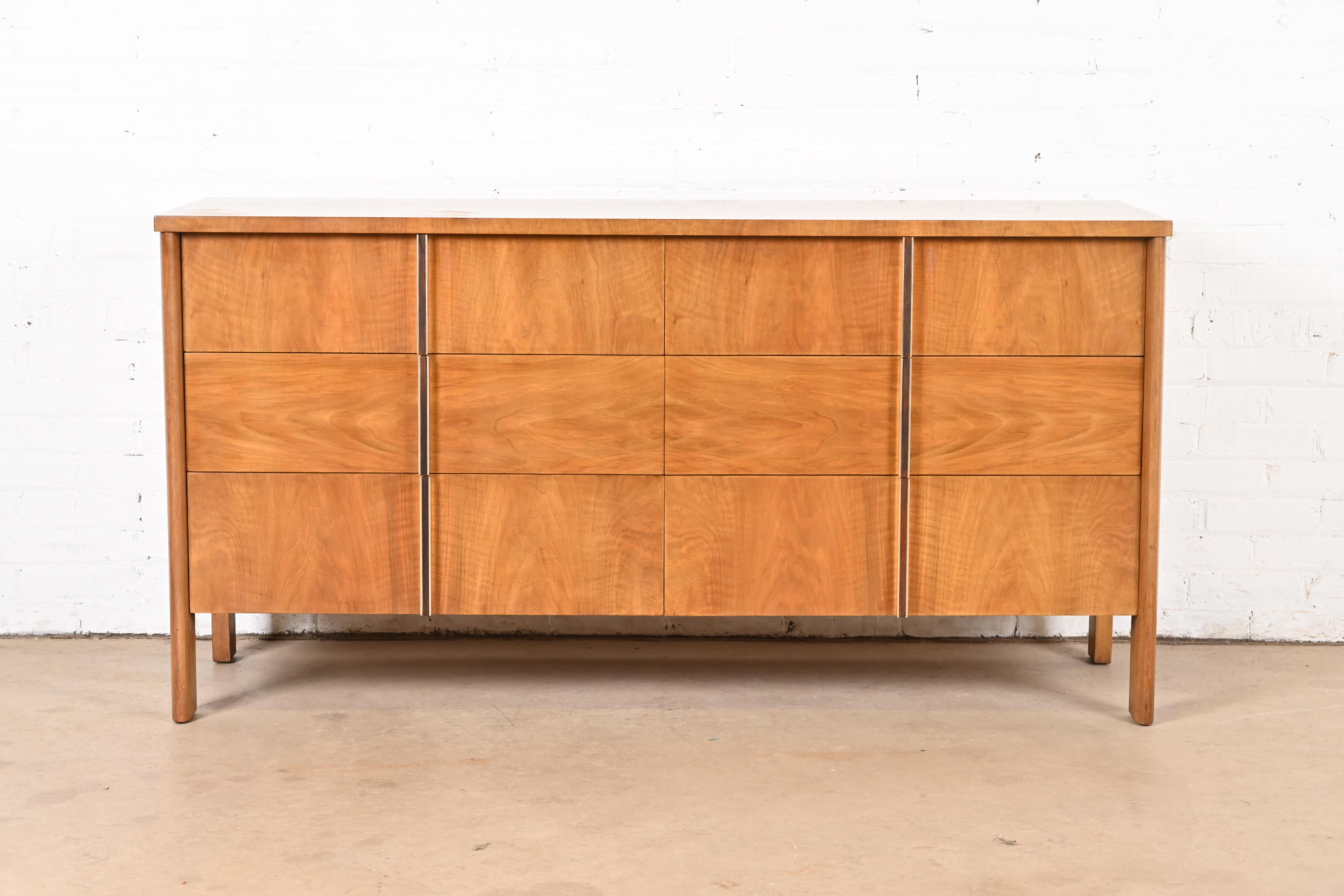 John Widdicomb Mid-Century Modern Walnut and Rosewood Dresser, 1960s