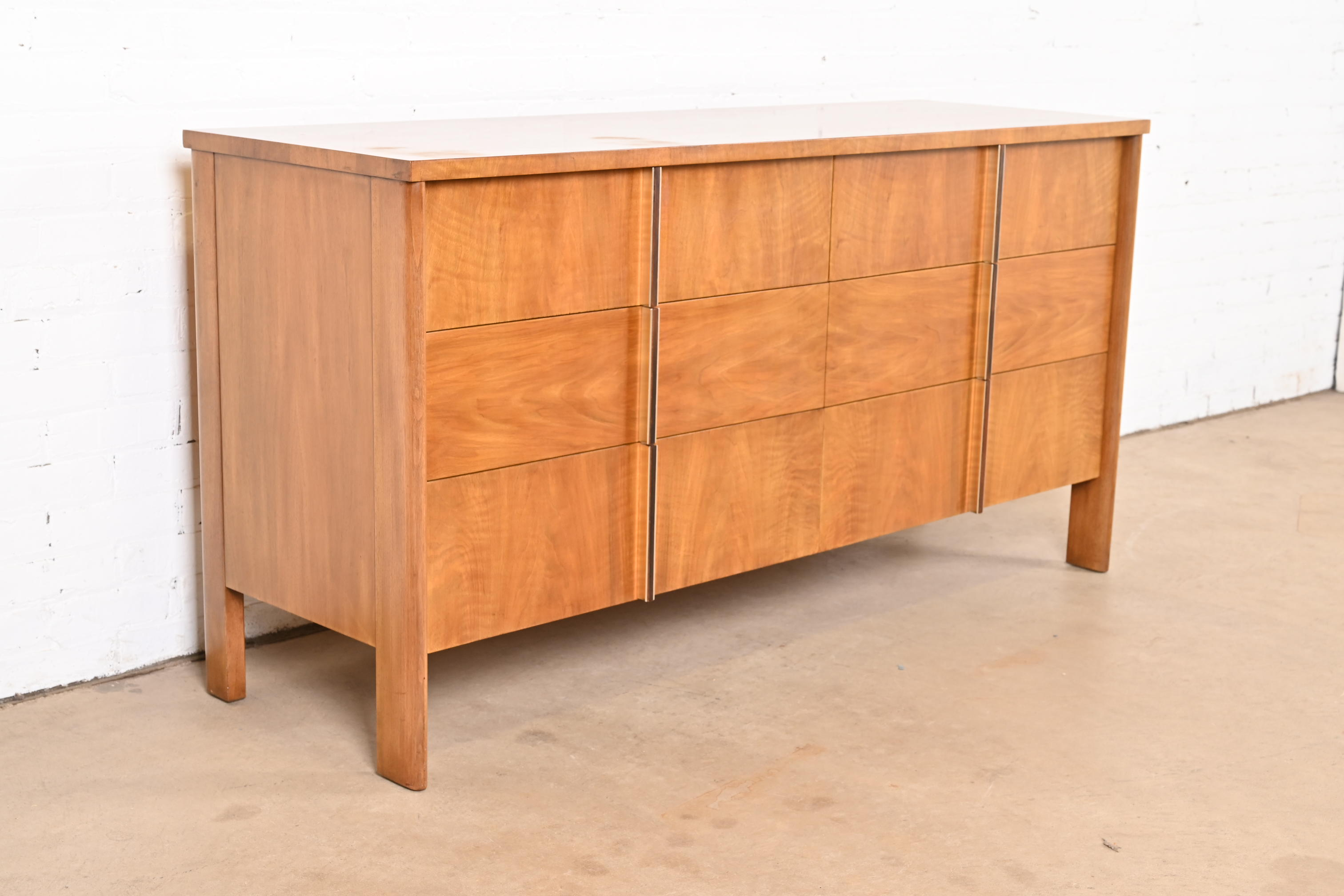 John Widdicomb Mid-Century Modern Walnut and Rosewood Dresser, 1960s - Image 3