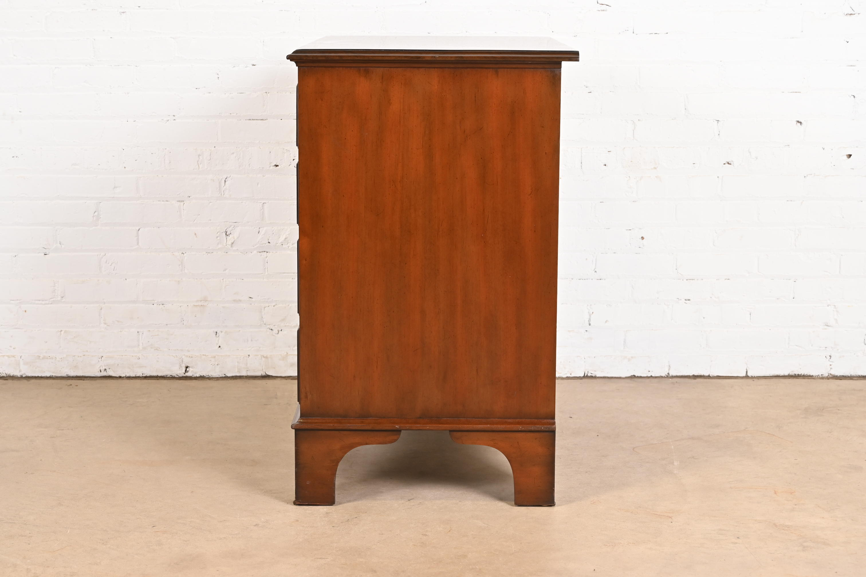 Kittinger Chippendale Colonial Williamsburg Mahogany Four-Drawer Bachelor Chest - Image 10
