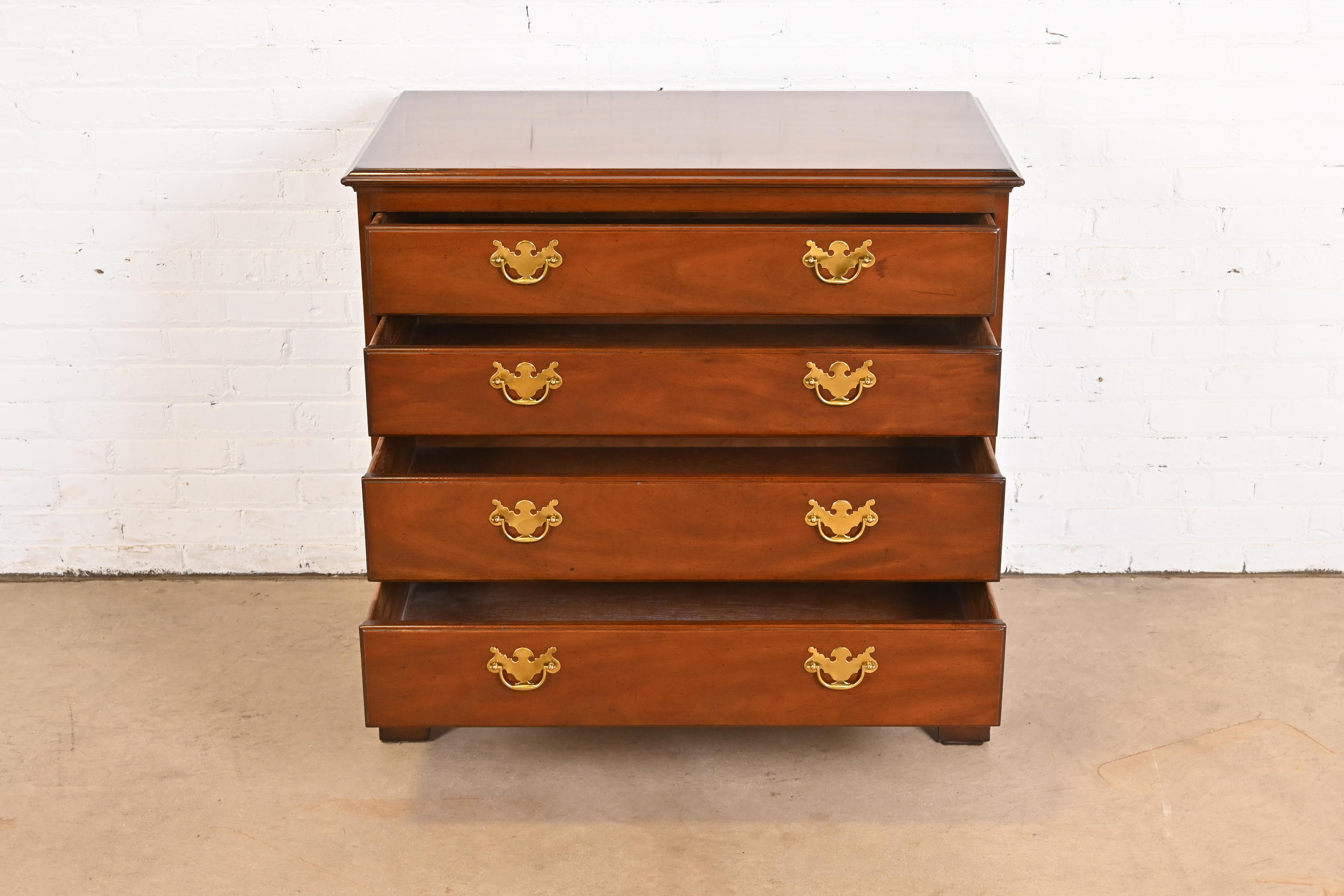 Kittinger Chippendale Colonial Williamsburg Mahogany Four-Drawer Bachelor Chest - Image 5