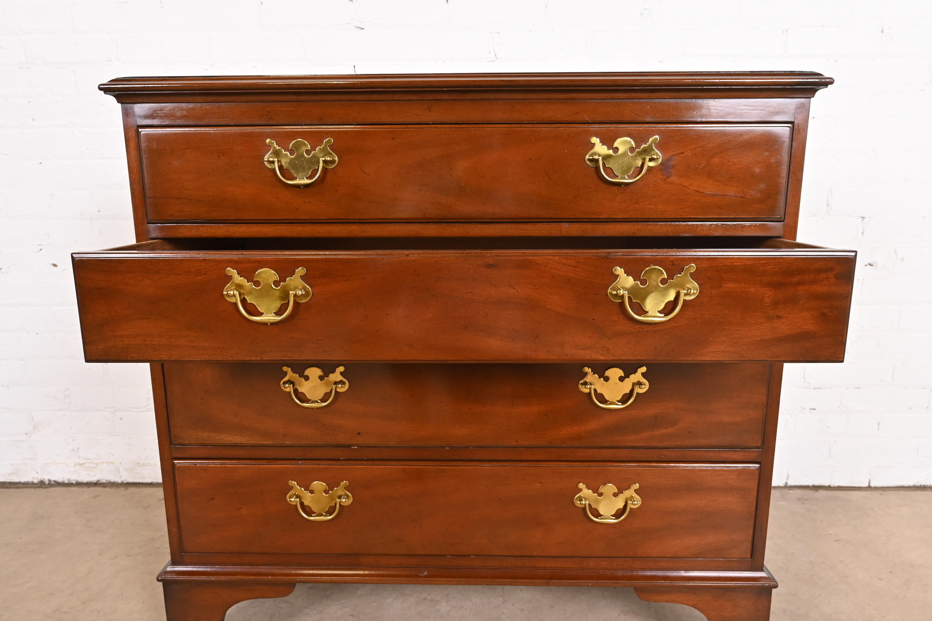 Kittinger Chippendale Colonial Williamsburg Mahogany Four-Drawer Bachelor Chest - Image 7