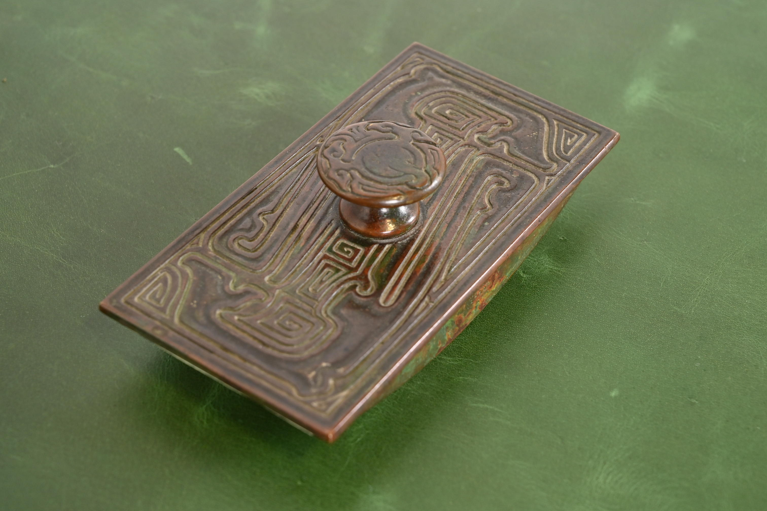 Tiffany Studios New York Chinese Pattern Bronze Rocker Blotter - Image 4