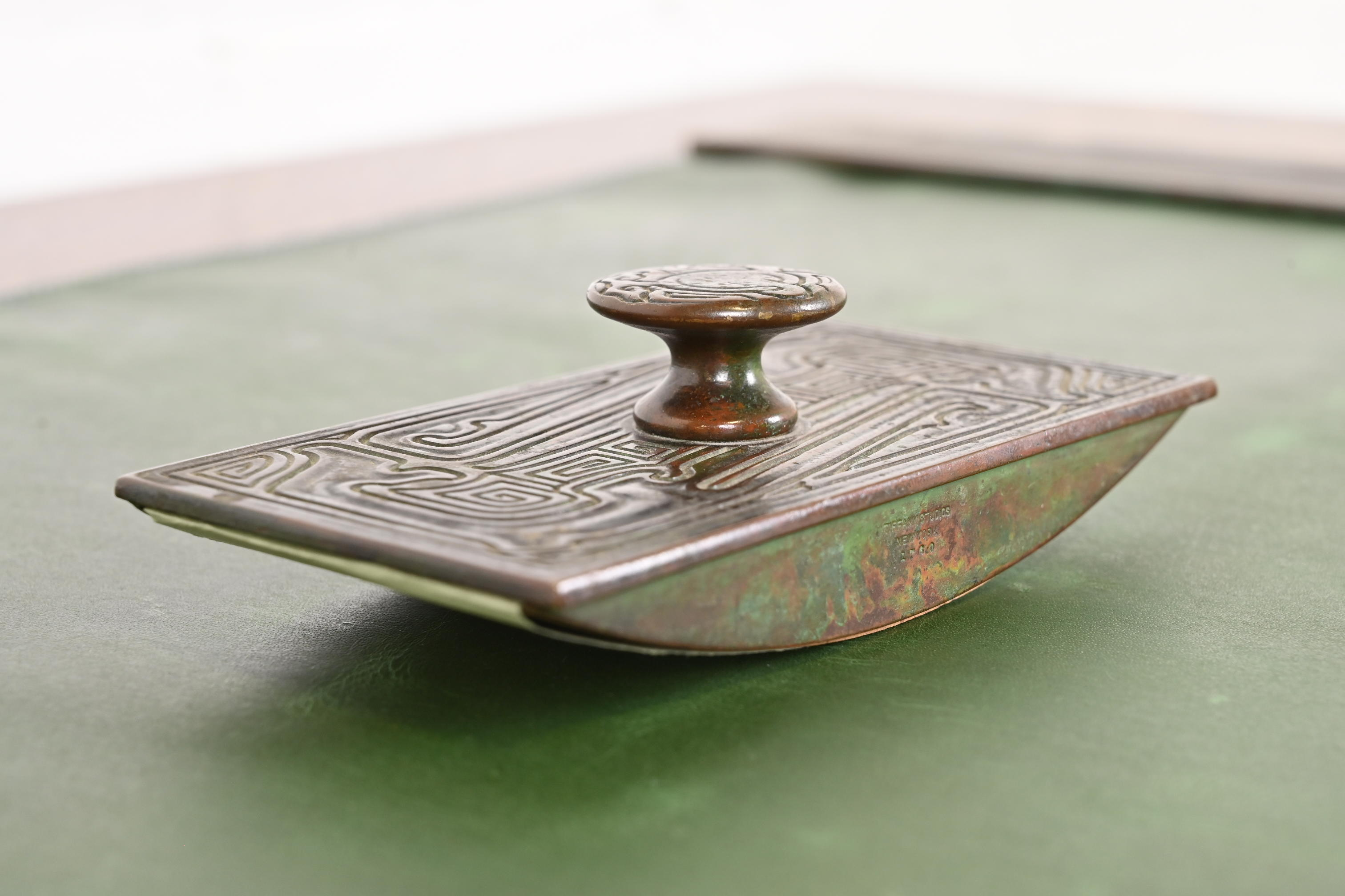 Tiffany Studios New York Chinese Pattern Bronze Rocker Blotter - Image 5