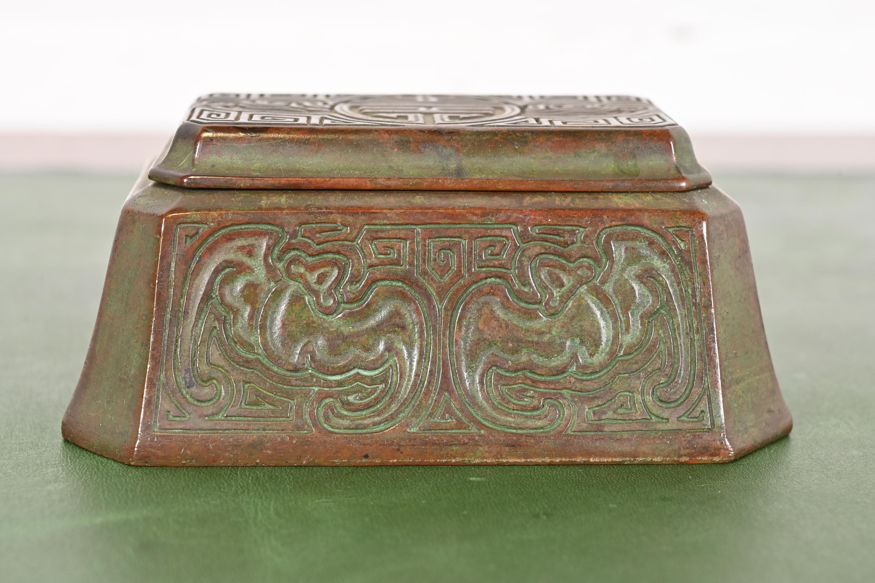 Tiffany Studios New York Chinese Pattern Bronze Stamp Box - Image 4
