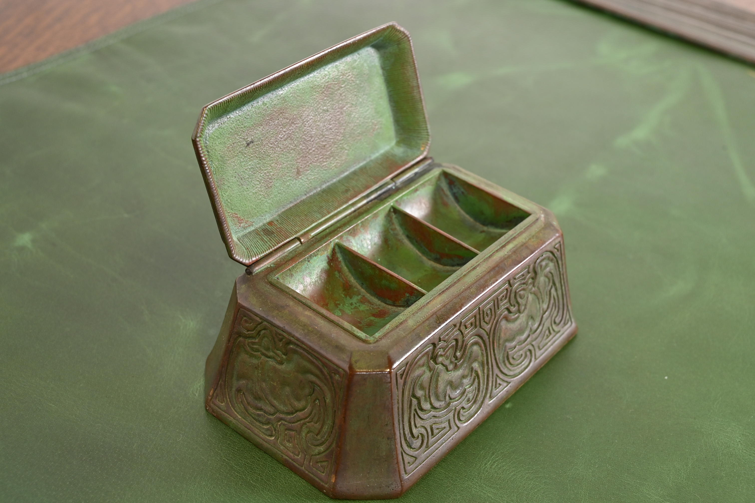 Tiffany Studios New York Chinese Pattern Bronze Stamp Box - Image 8