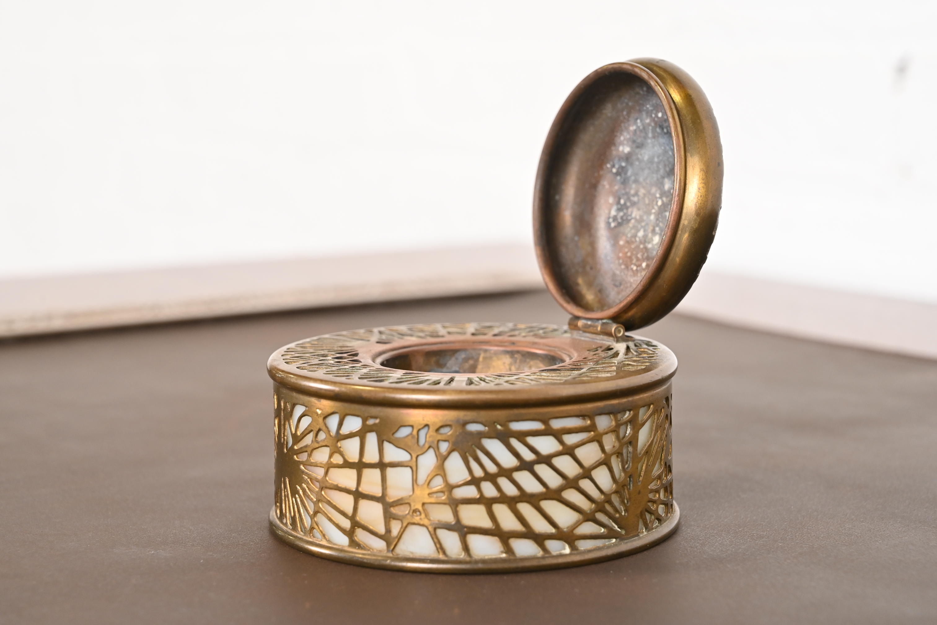 Tiffany Studios New York Pine Needle Bronze Doré and Slag Glass Inkwell - Image 7