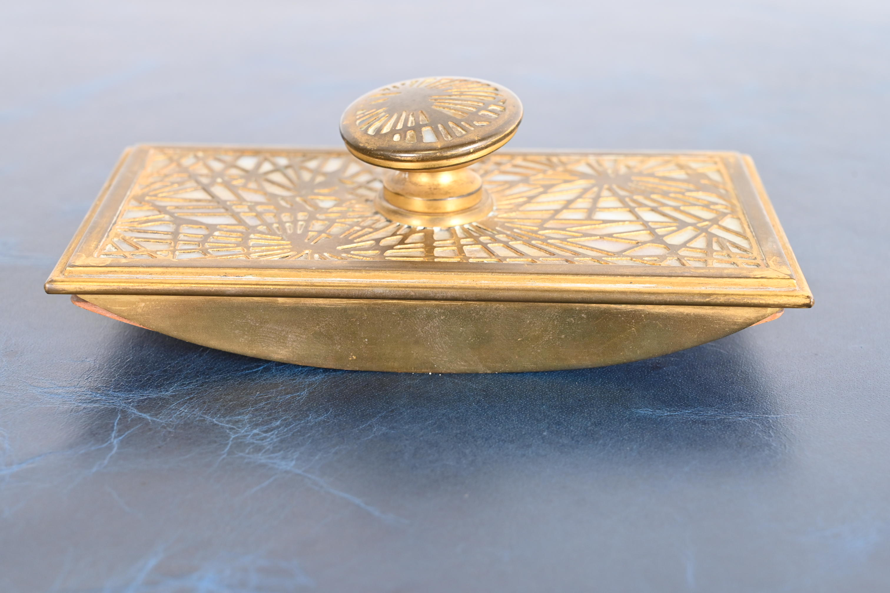 Tiffany Studios New York Pine Needle Pattern Bronze Doré and Slag Glass Rocker Blotter - Image 3
