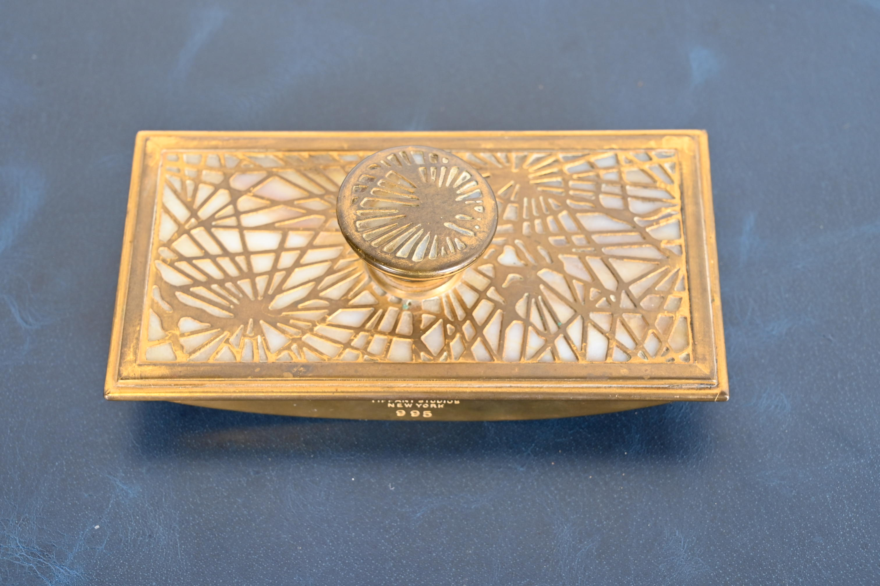 Tiffany Studios New York Pine Needle Pattern Bronze Doré and Slag Glass Rocker Blotter - Image 7
