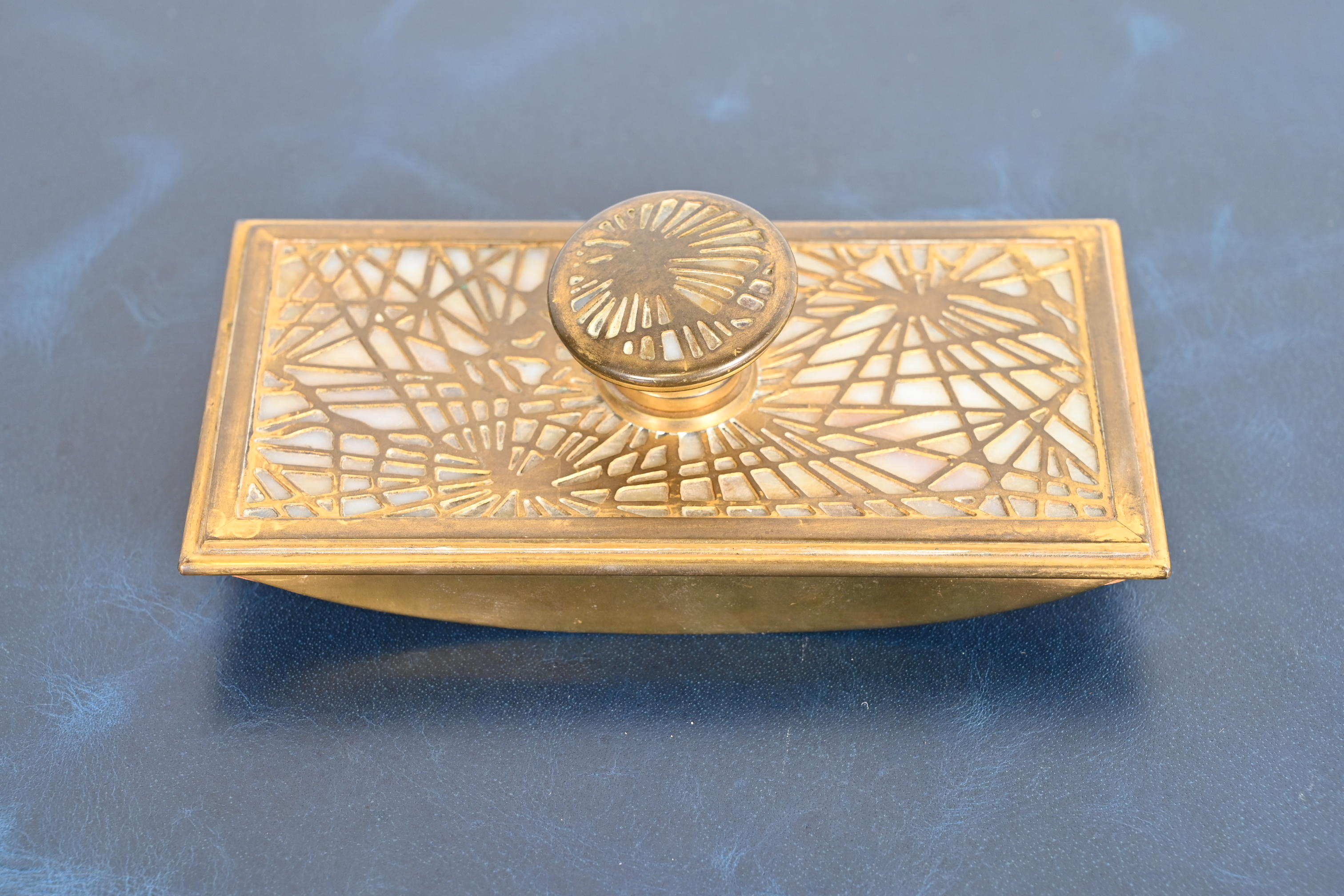 Tiffany Studios New York Pine Needle Pattern Bronze Doré and Slag Glass Rocker Blotter - Image 6