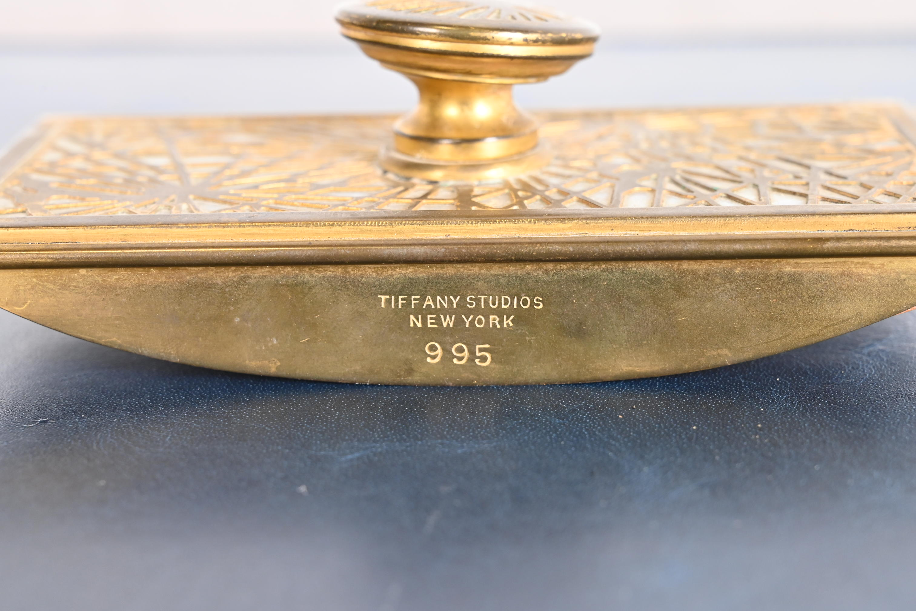 Tiffany Studios New York Pine Needle Pattern Bronze Doré and Slag Glass Rocker Blotter - Image 8