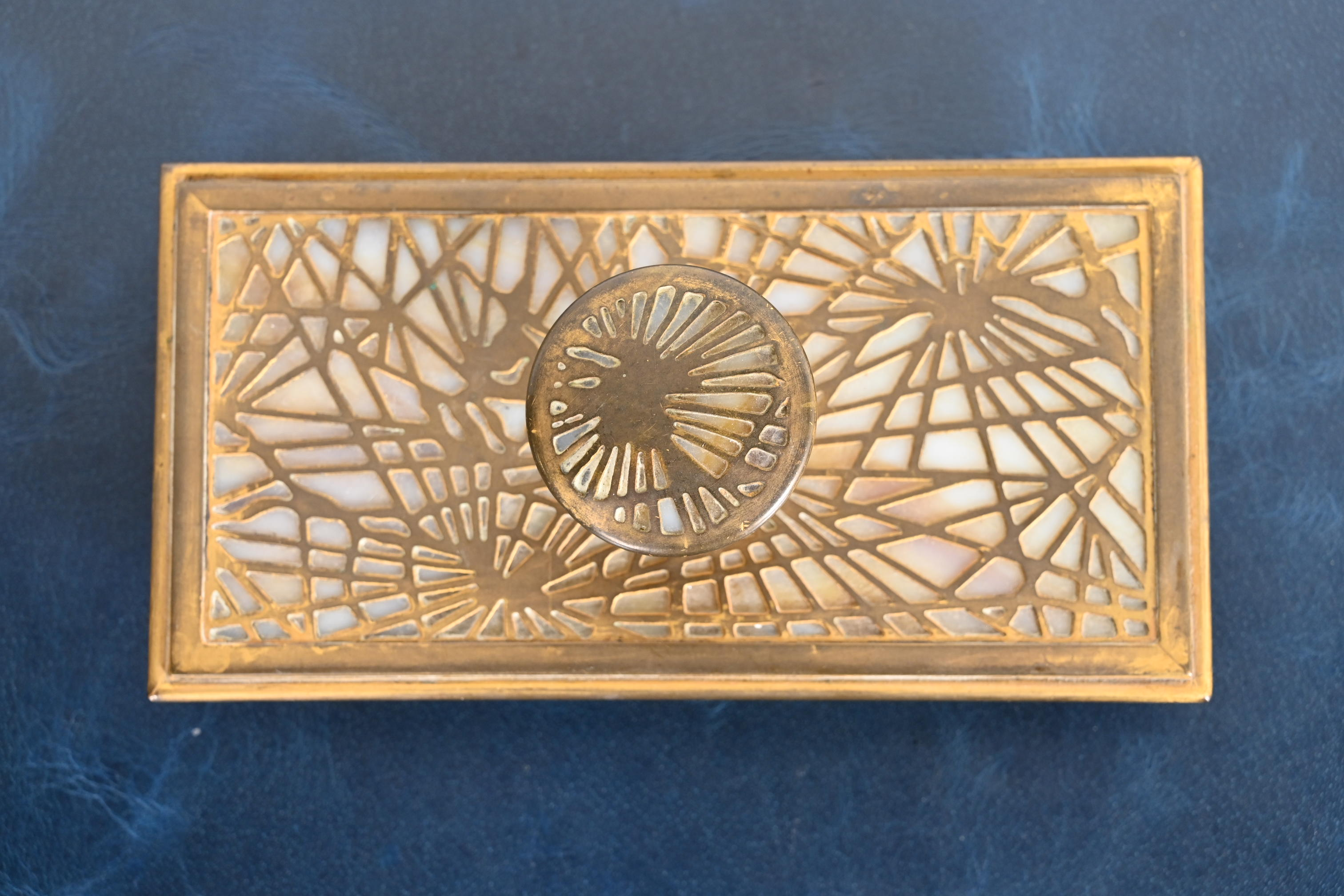 Tiffany Studios New York Pine Needle Pattern Bronze Doré and Slag Glass Rocker Blotter - Image 5