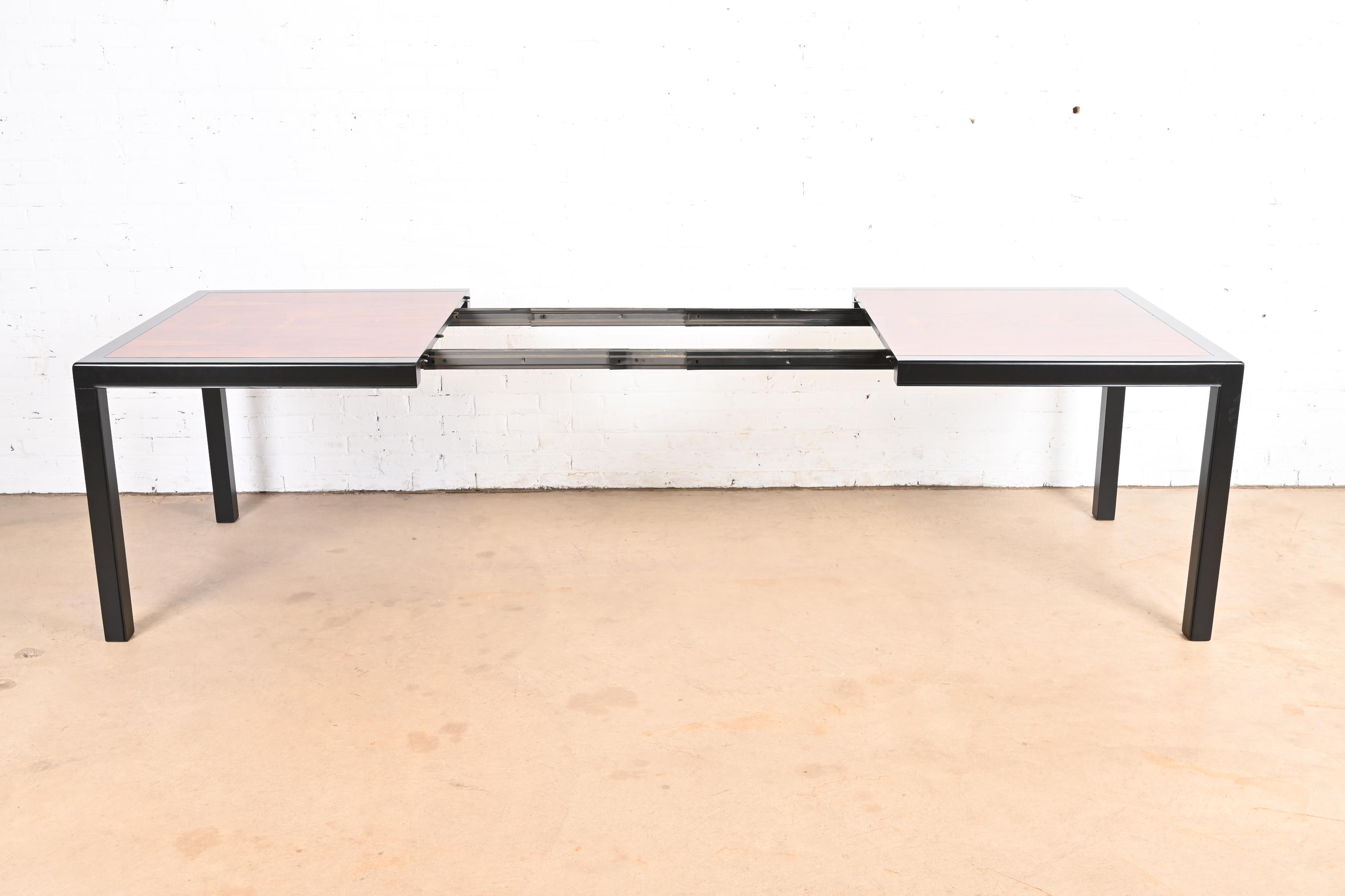 Dunbar Style Rosewood and Black Lacquered Extension Dining Table, Newly Refinished - Image 3
