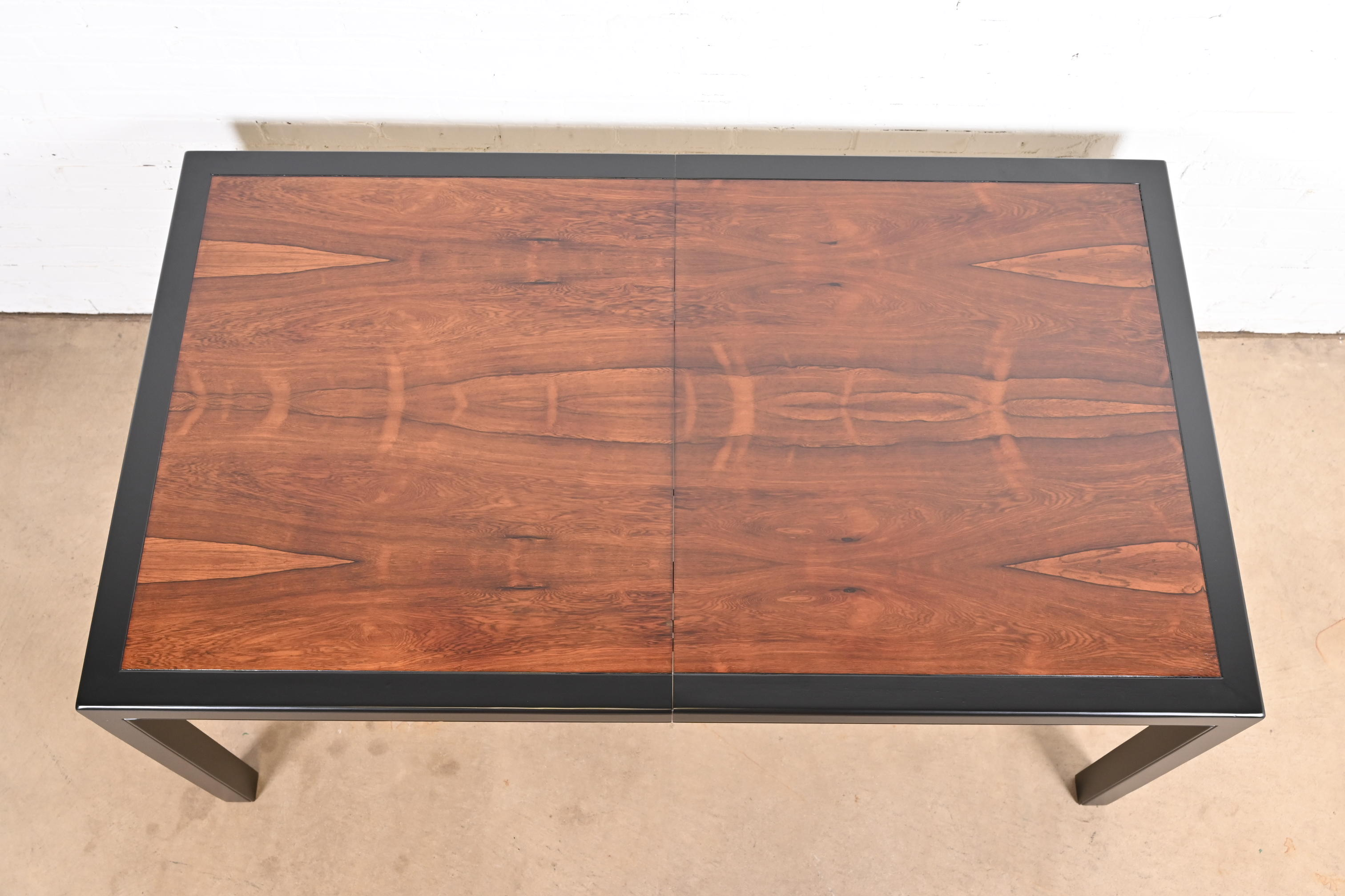 Dunbar Style Rosewood and Black Lacquered Extension Dining Table, Newly Refinished - Image 4