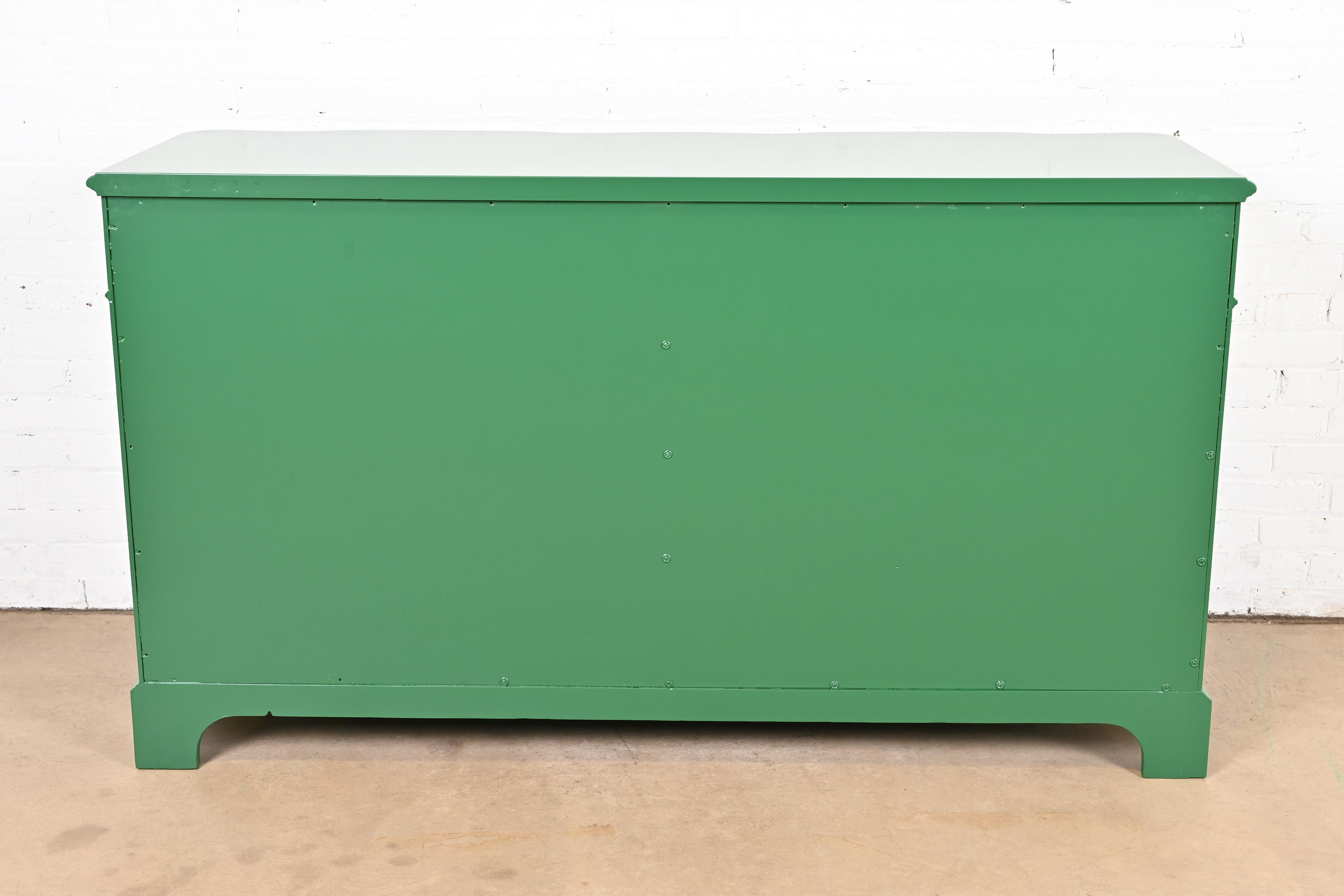 John Widdicomb Georgian Green Lacquered Eight-Drawer Double Dresser, Newly Refinished - Image 11