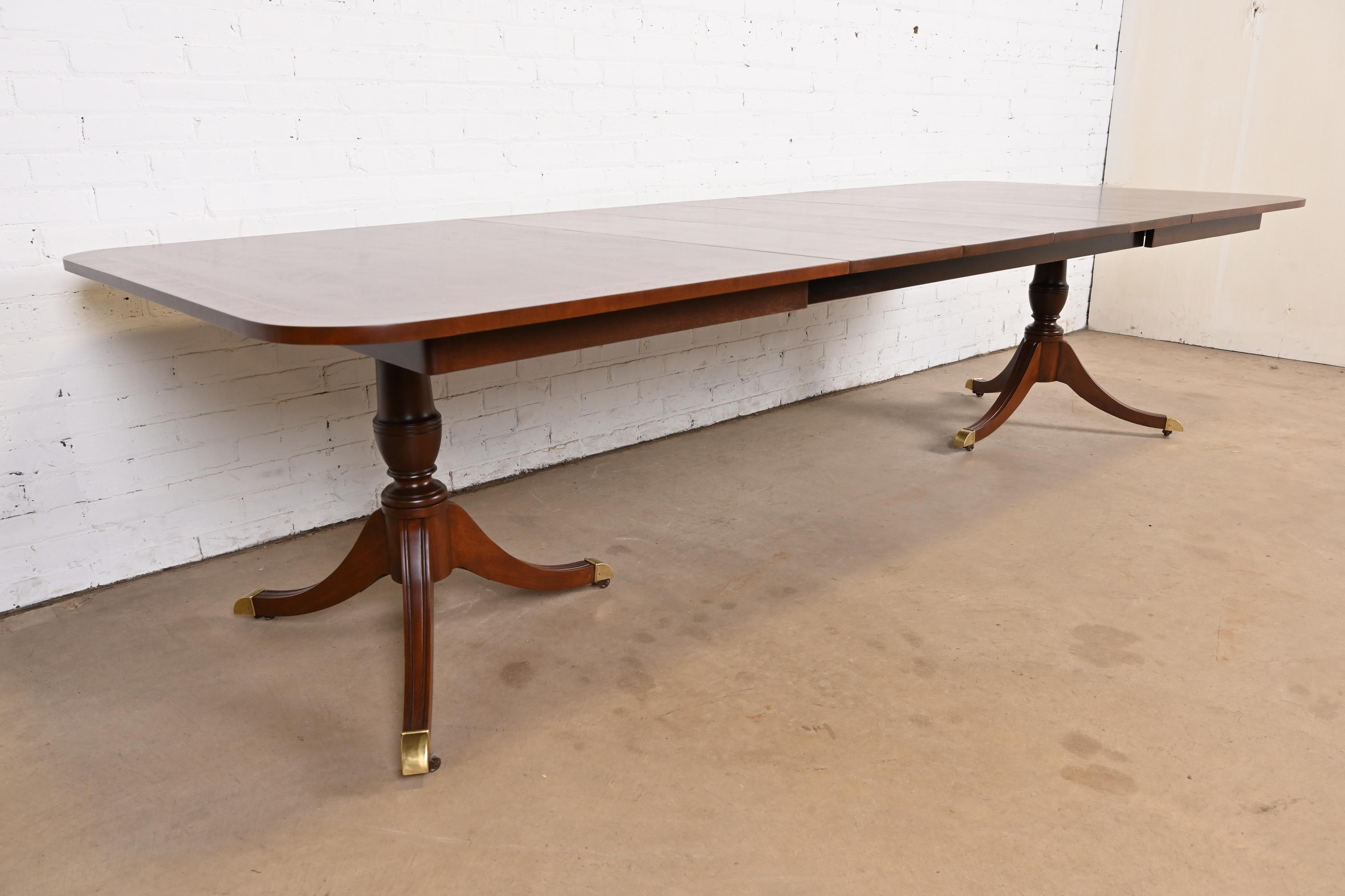 Kindel Furniture Georgian Banded Mahogany Double Pedestal Extension Dining Table, Newly Refinished - Image 4