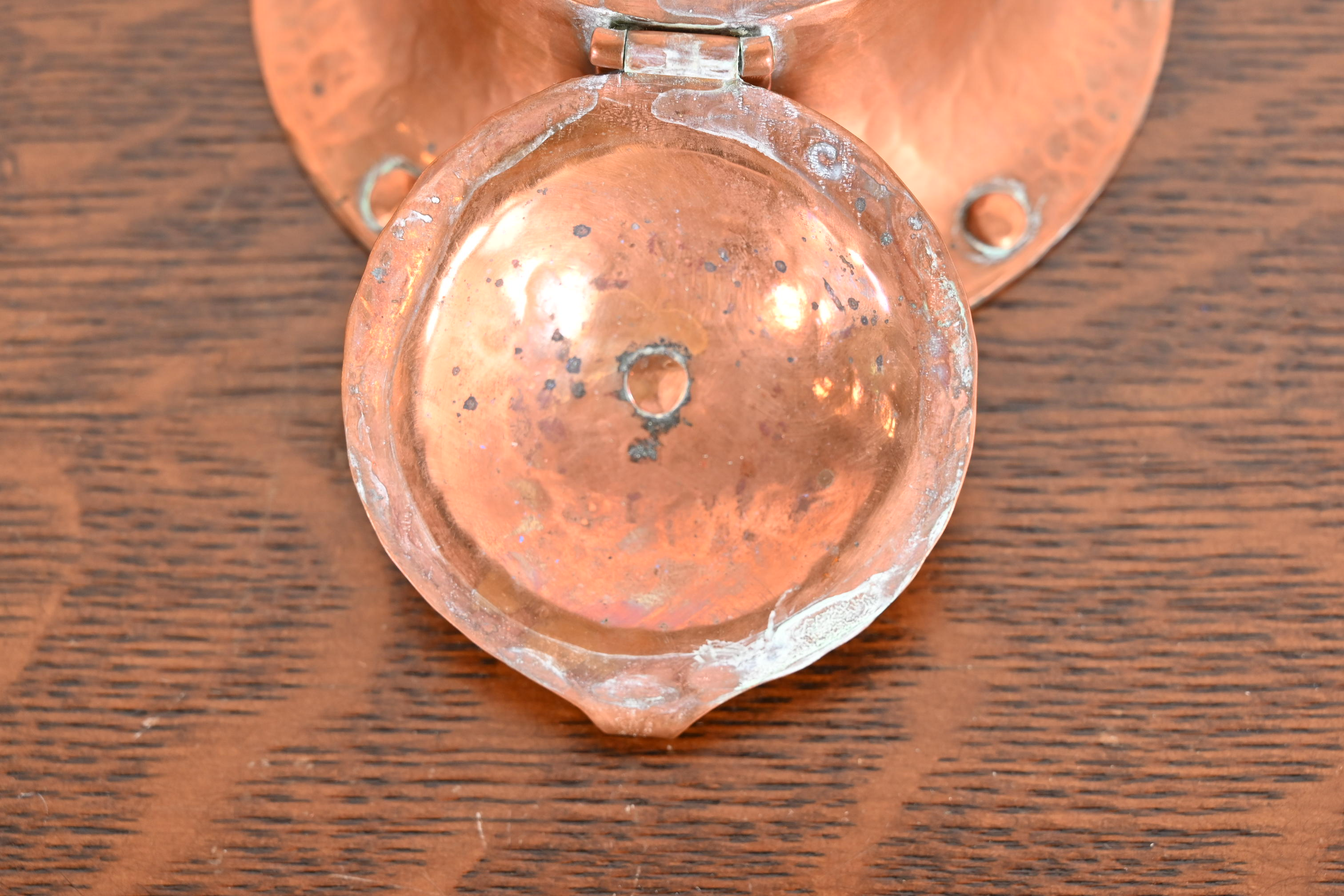 Roycroft Arts & Crafts Hammered Copper Inkwell - Image 9