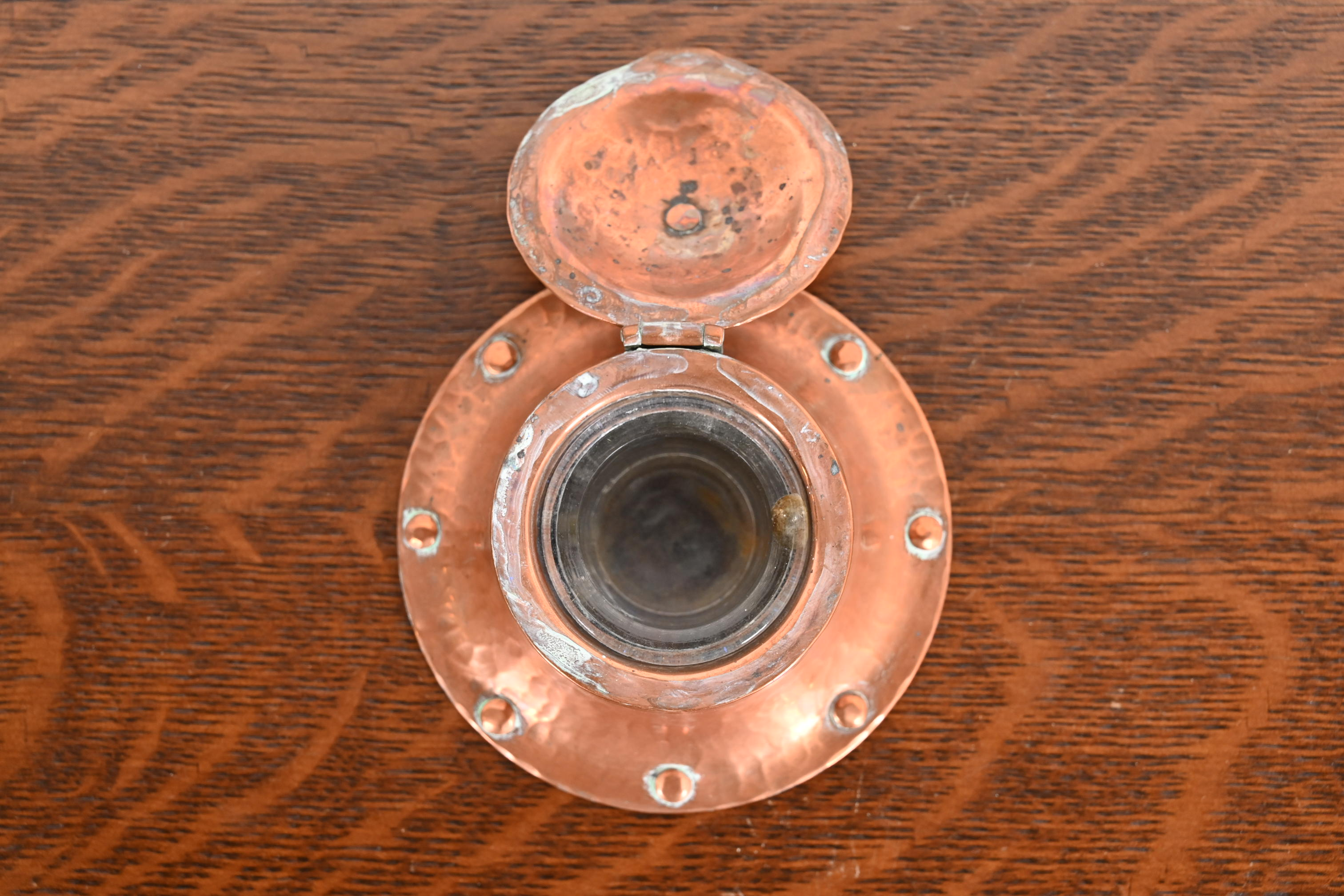 Roycroft Arts & Crafts Hammered Copper Inkwell - Image 5