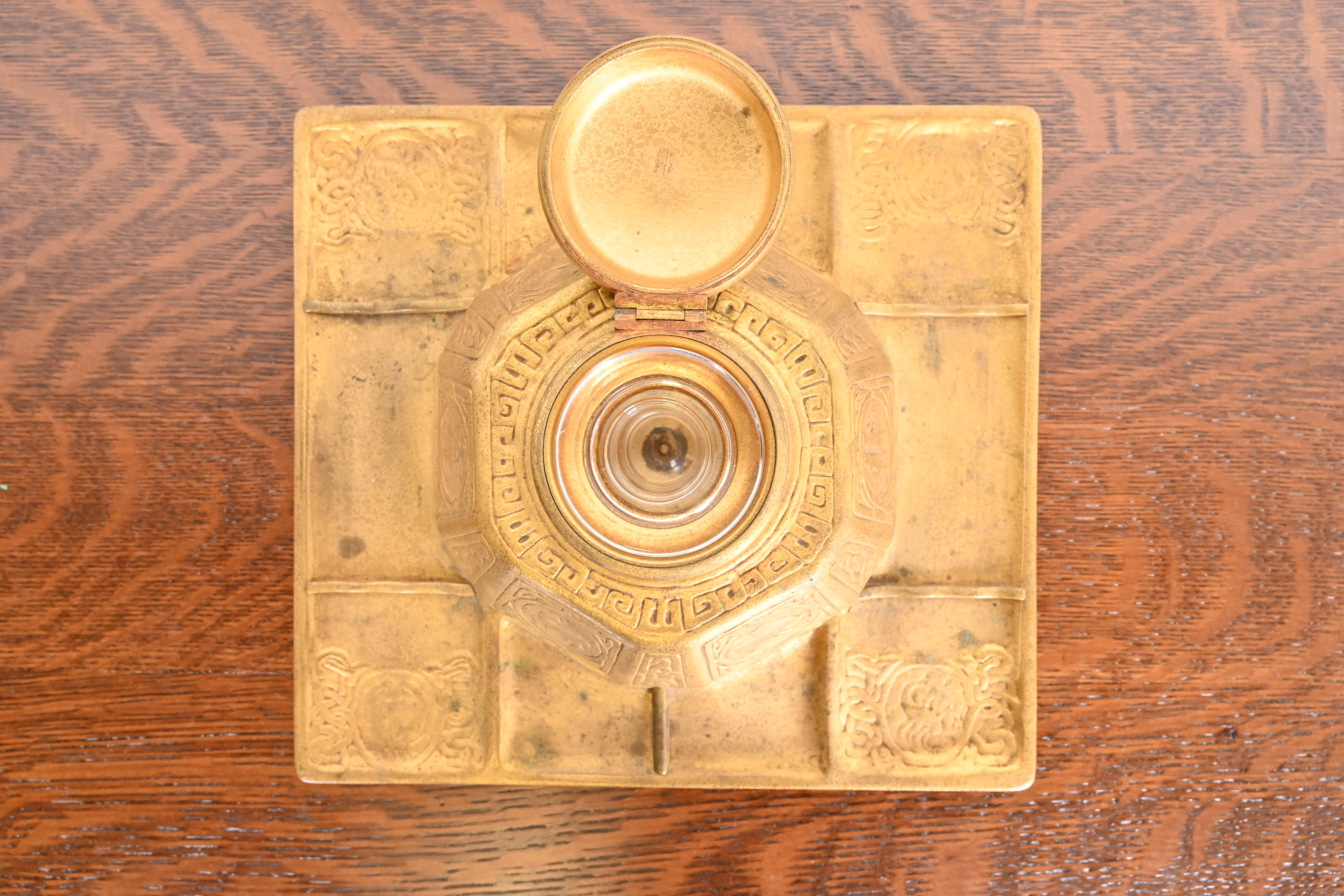 Tiffany Studios New York Zodiac Bronze Doré Partner's Inkwell With Desk Tray - Image 5