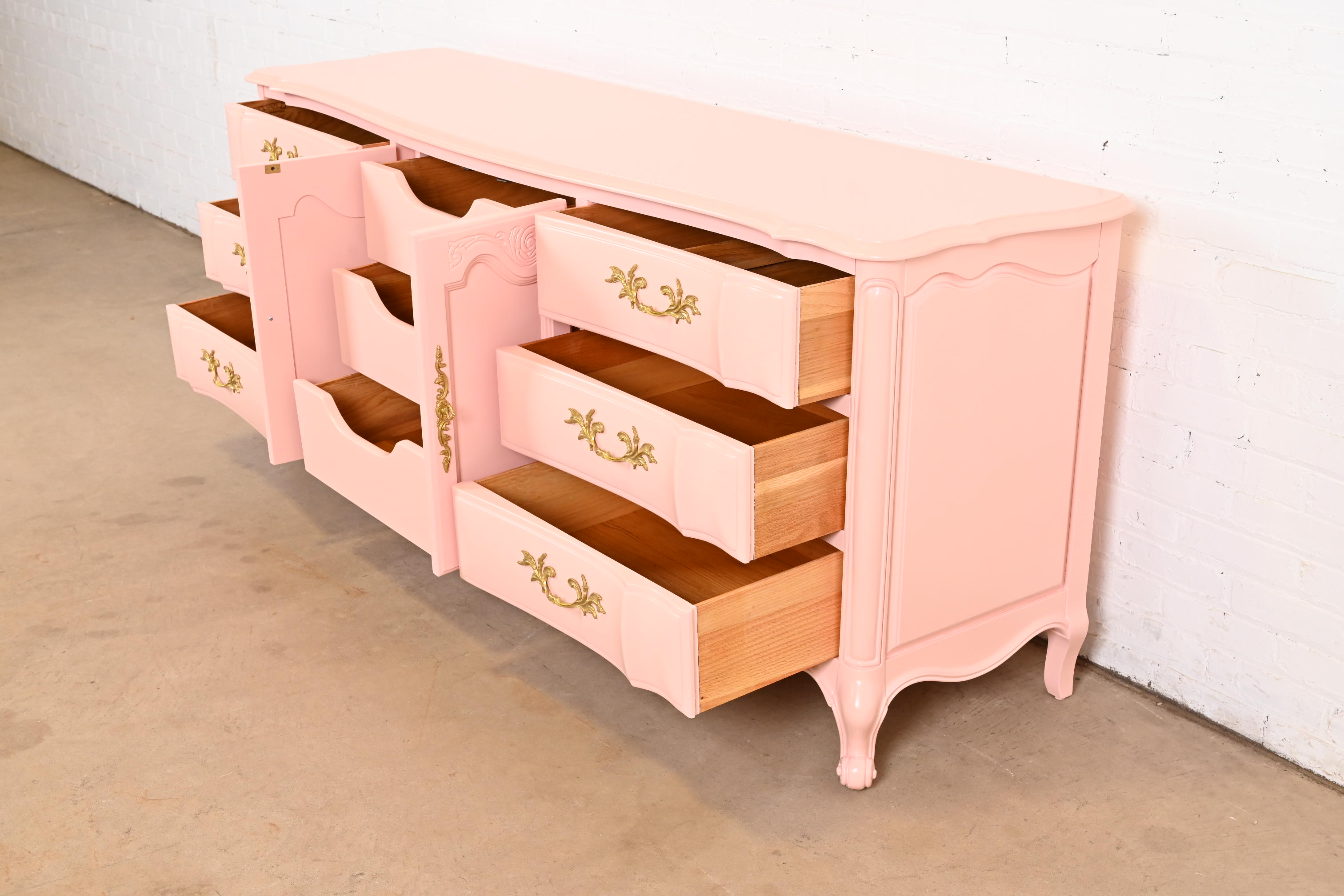 White Furniture French Provincial Louis XV Pink Lacquered Triple Dresser, Newly Refinished - Image 6