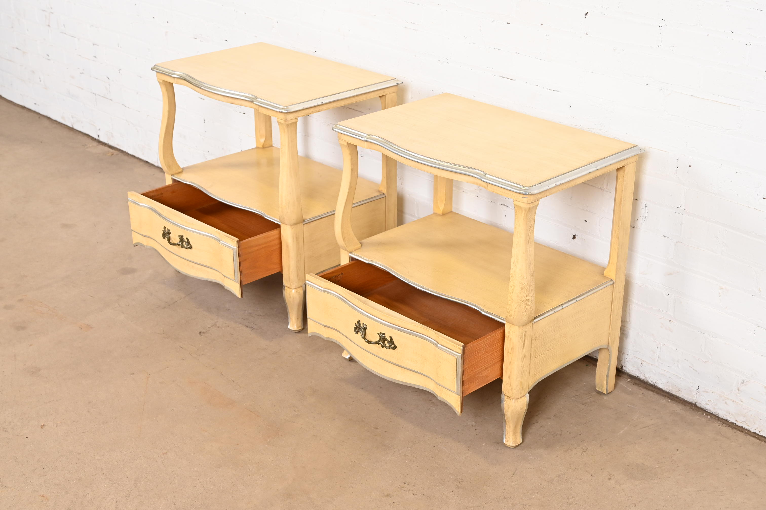 John Widdicomb French Provincial Louis XV Nightstands, 1950s - Image 6