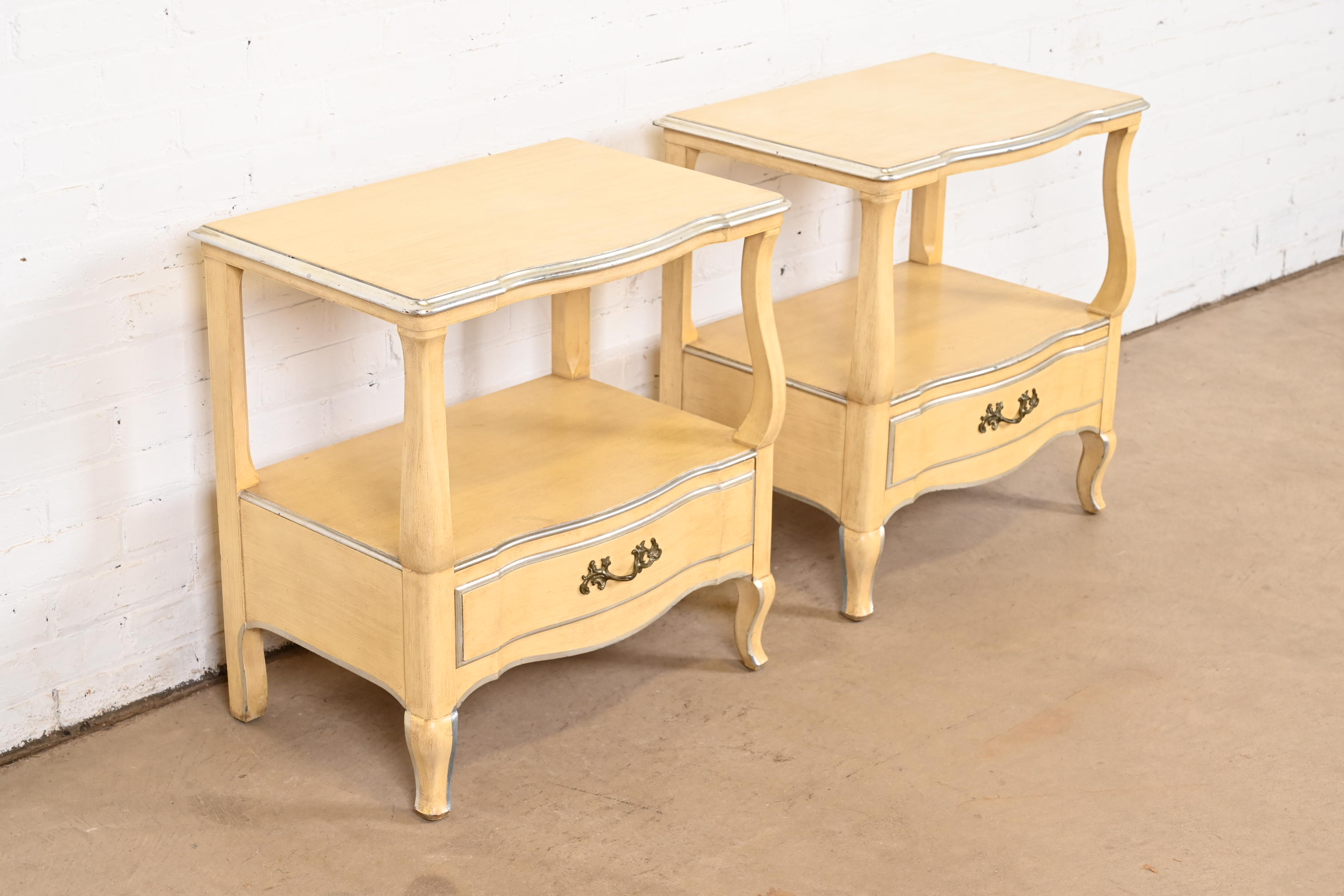 John Widdicomb French Provincial Louis XV Nightstands, 1950s - Image 4