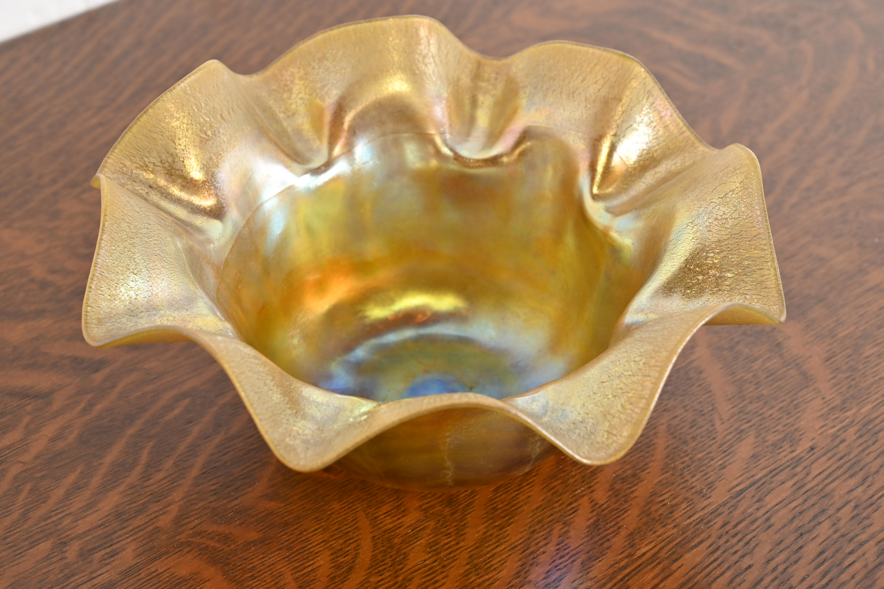 Louis Comfort Tiffany Favrile Iridescent Art Glass Floriform Bowl With Flared and Ruffled Edge - Image 3