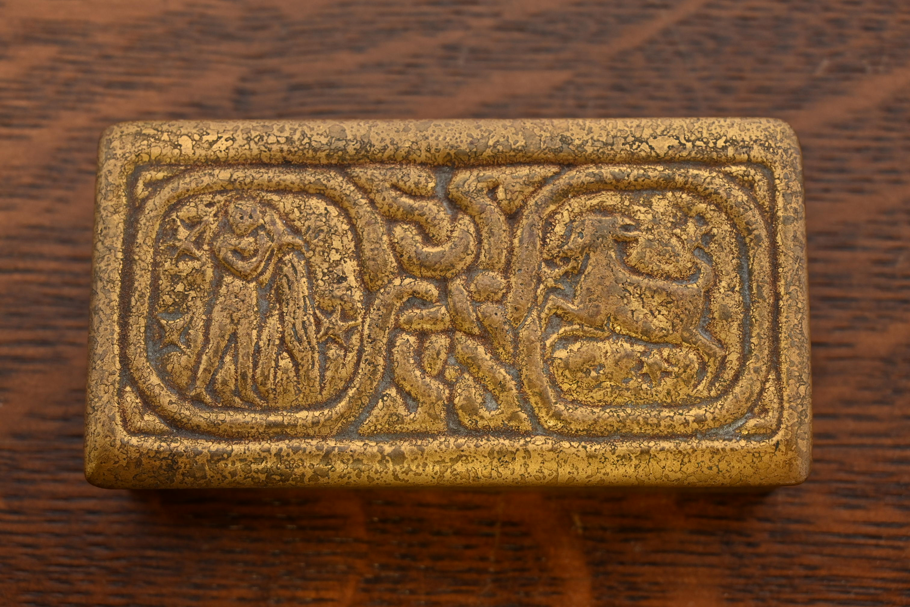 Tiffany Studios New York Zodiac Bronze Doré Stamp Box - Image 5