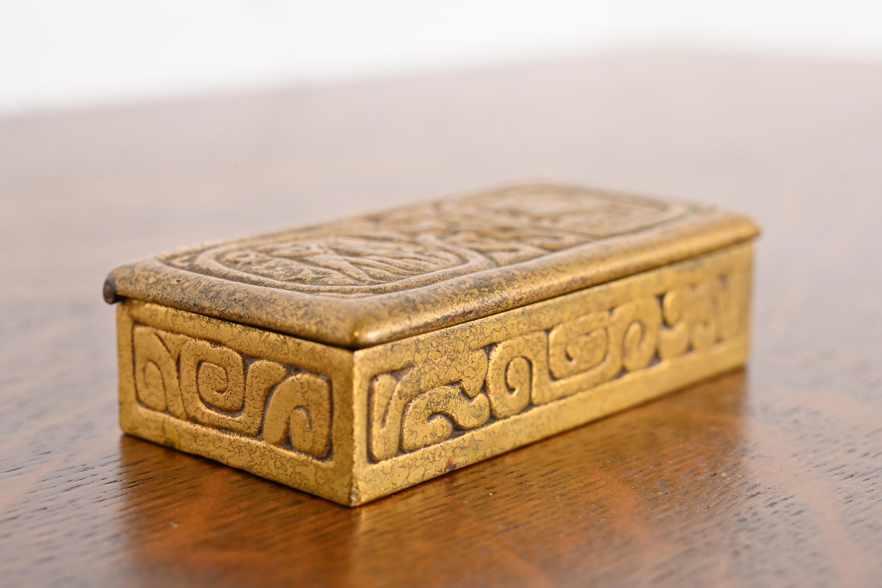 Tiffany Studios New York Zodiac Bronze Doré Stamp Box - Image 4