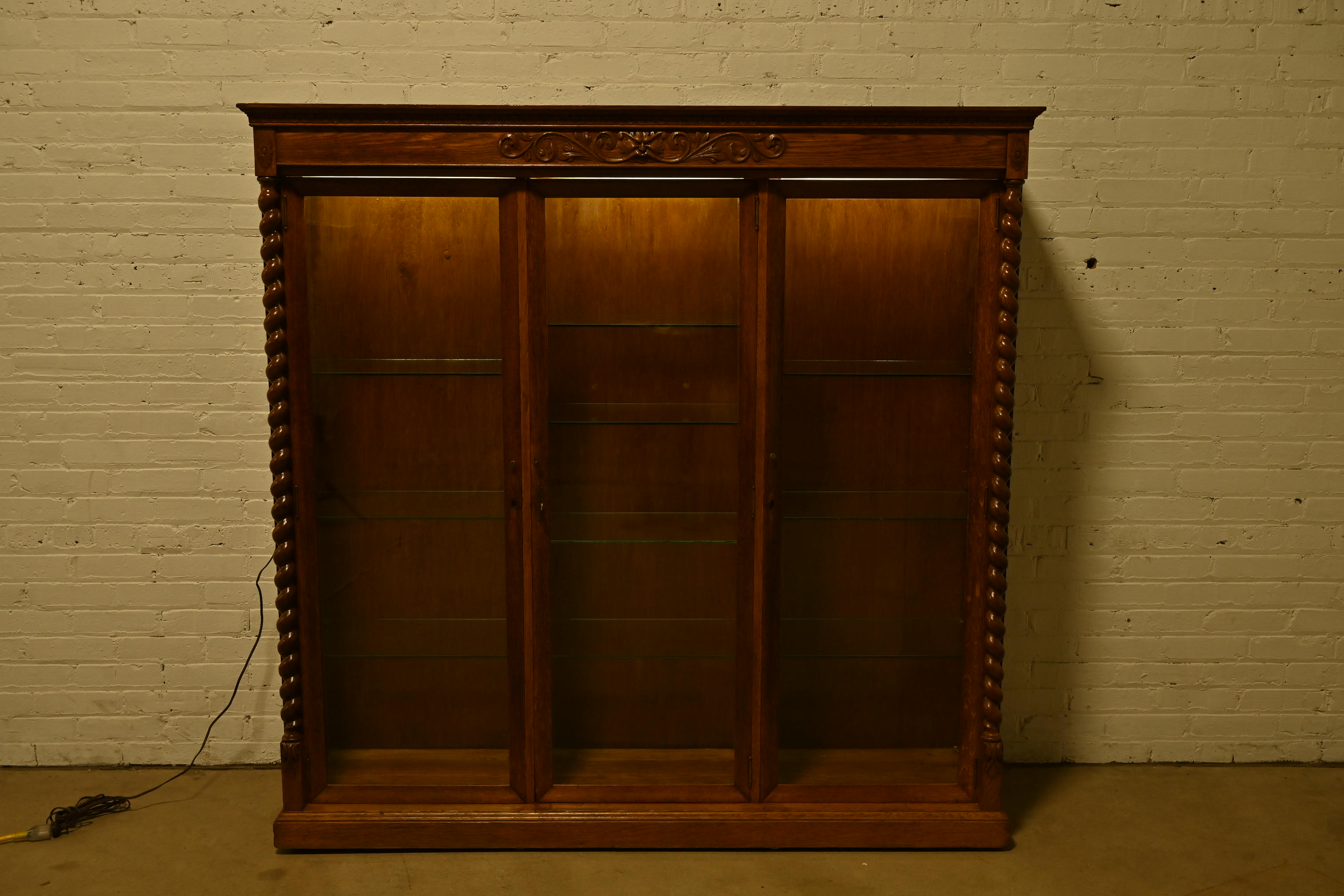 R. J. Horner Style Antique Victorian Carved Oak Lighted Triple Bookcase or Display Cabinet, Circa 1890s - Image 11