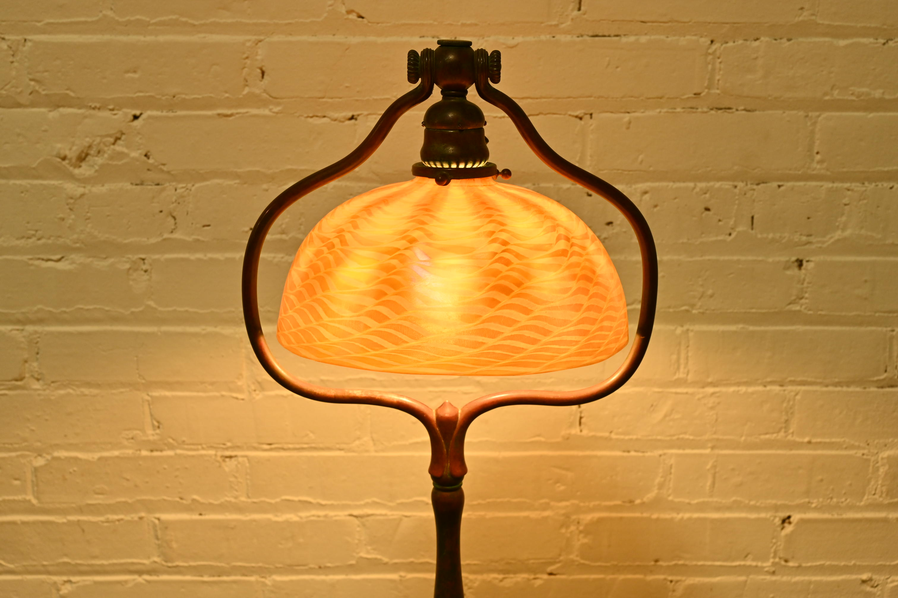 Tiffany Studios New York Bronze Harp Floor Lamp With Damascene Favrile Glass Shade - Image 4