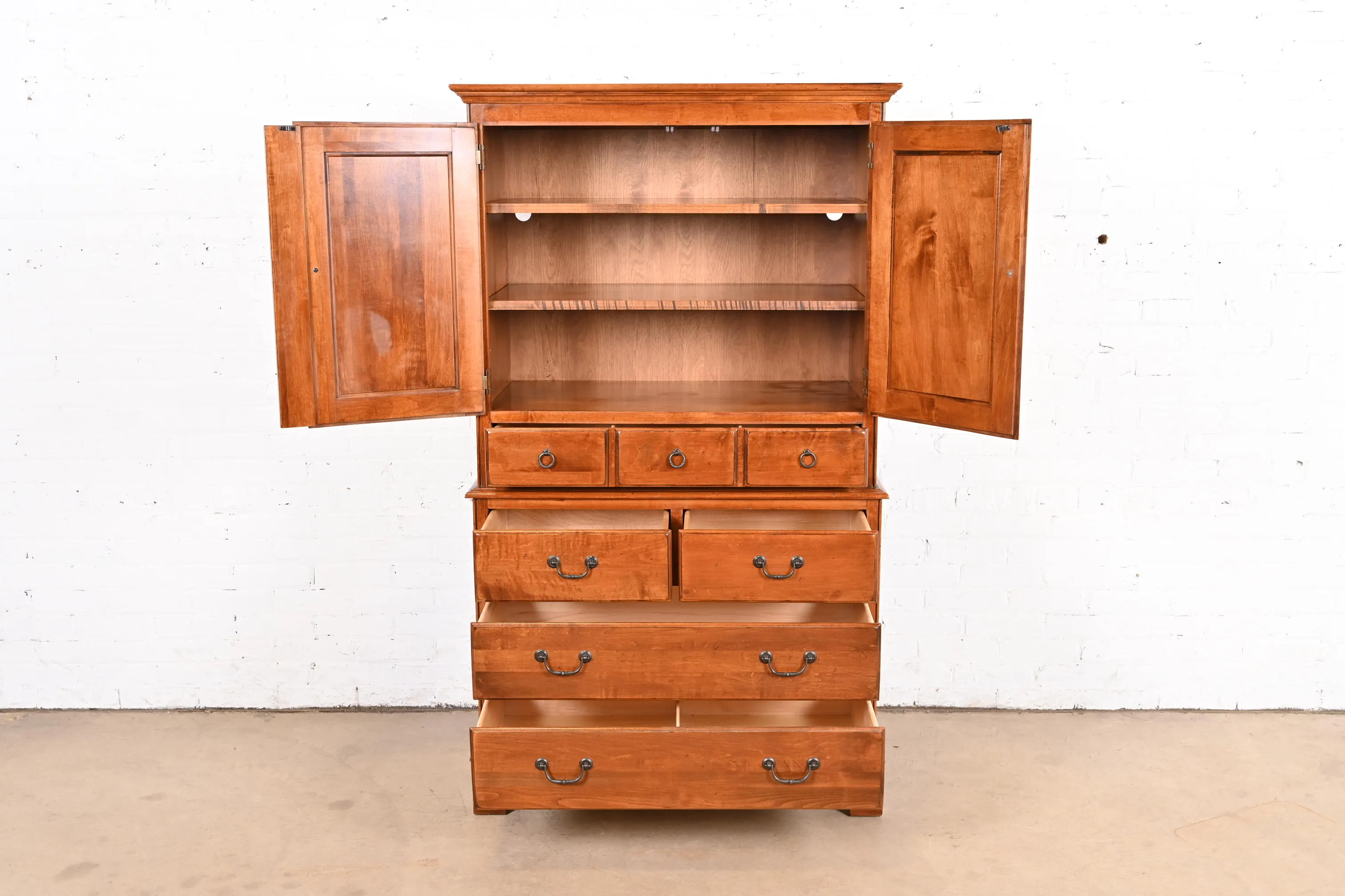 Ethan Allen Georgian English Country Solid Birch Gentleman's Chest or Linen Press - Image 5