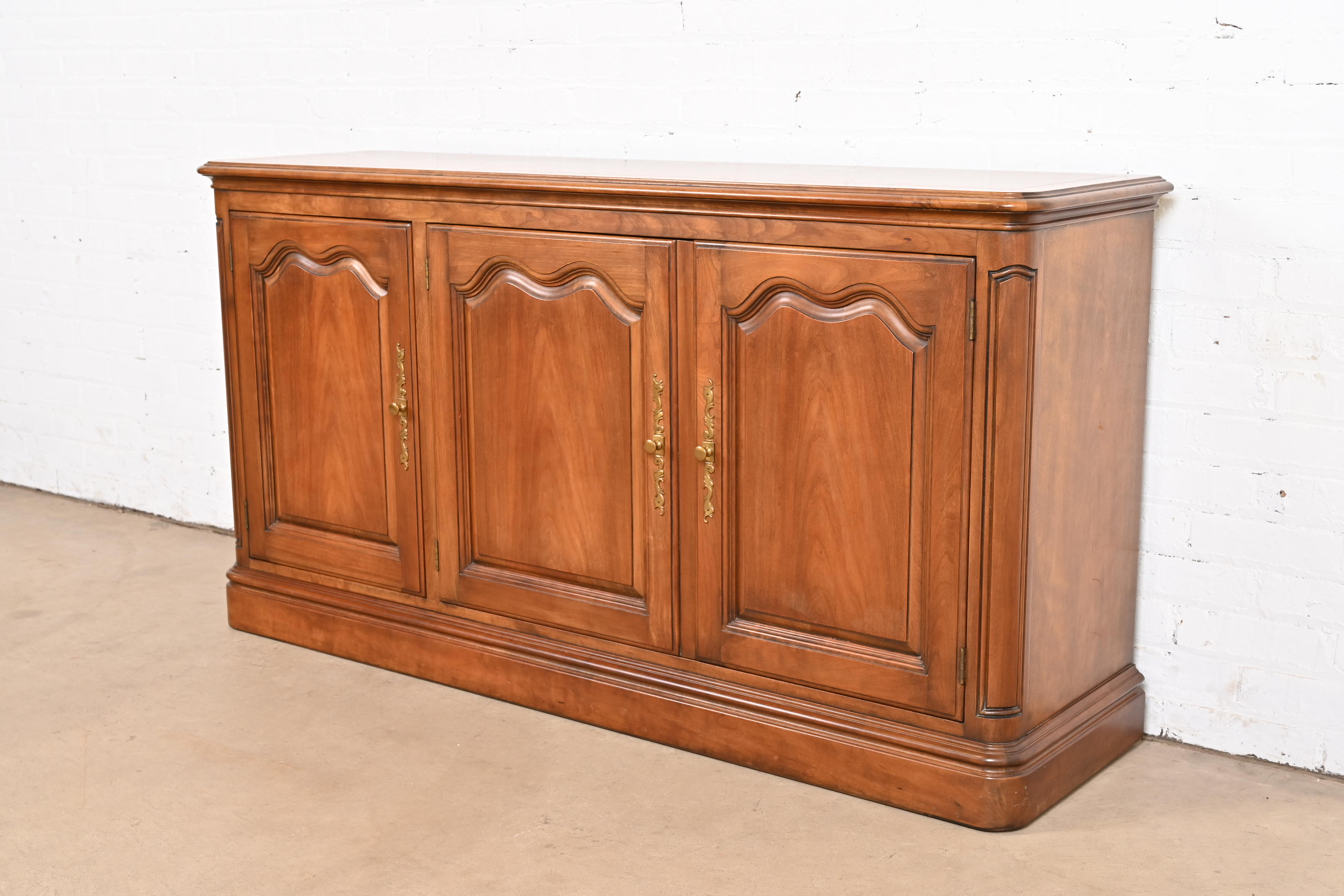 Kindel Furniture French Provincial Louis XV Cherry Wood Sideboard or Bar Cabinet, Circa 1960s - Image 3