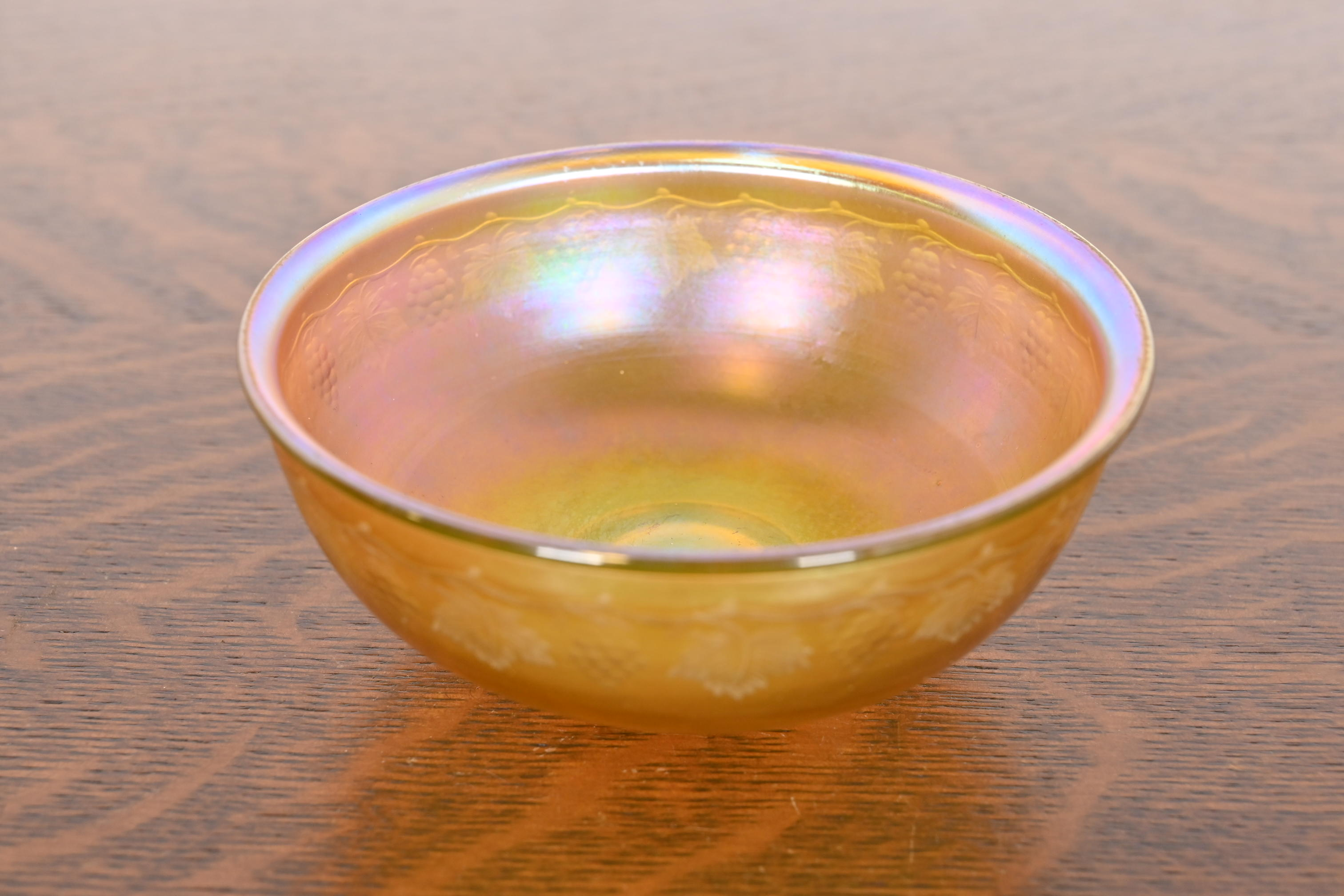 Louis Comfort Tiffany Favrile Iridescent Art Glass Bowl With Intaglio Grapevine Motif - Image 2