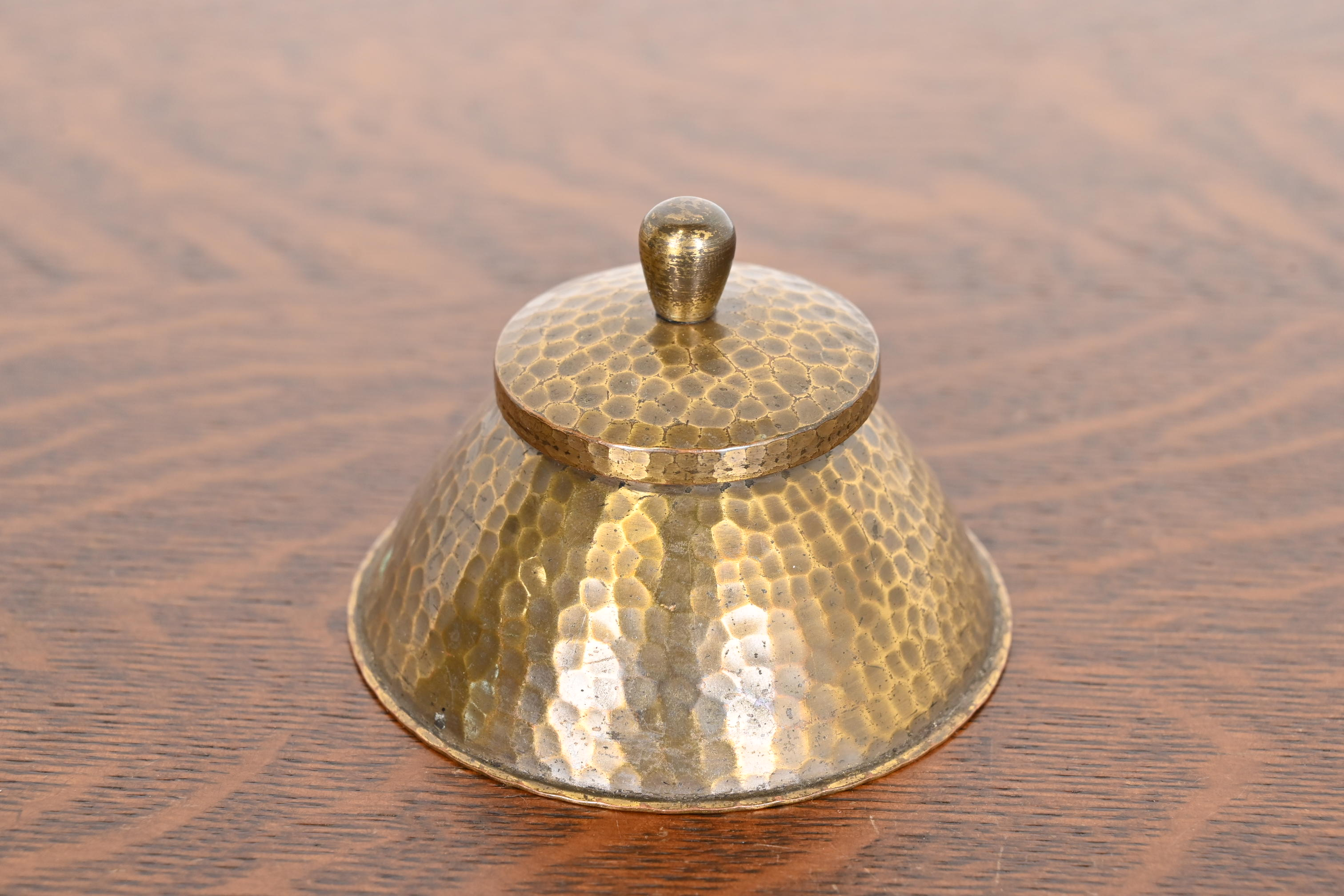Roycroft Arts & Crafts Hammered Brass Over Copper Inkwell - Image 3