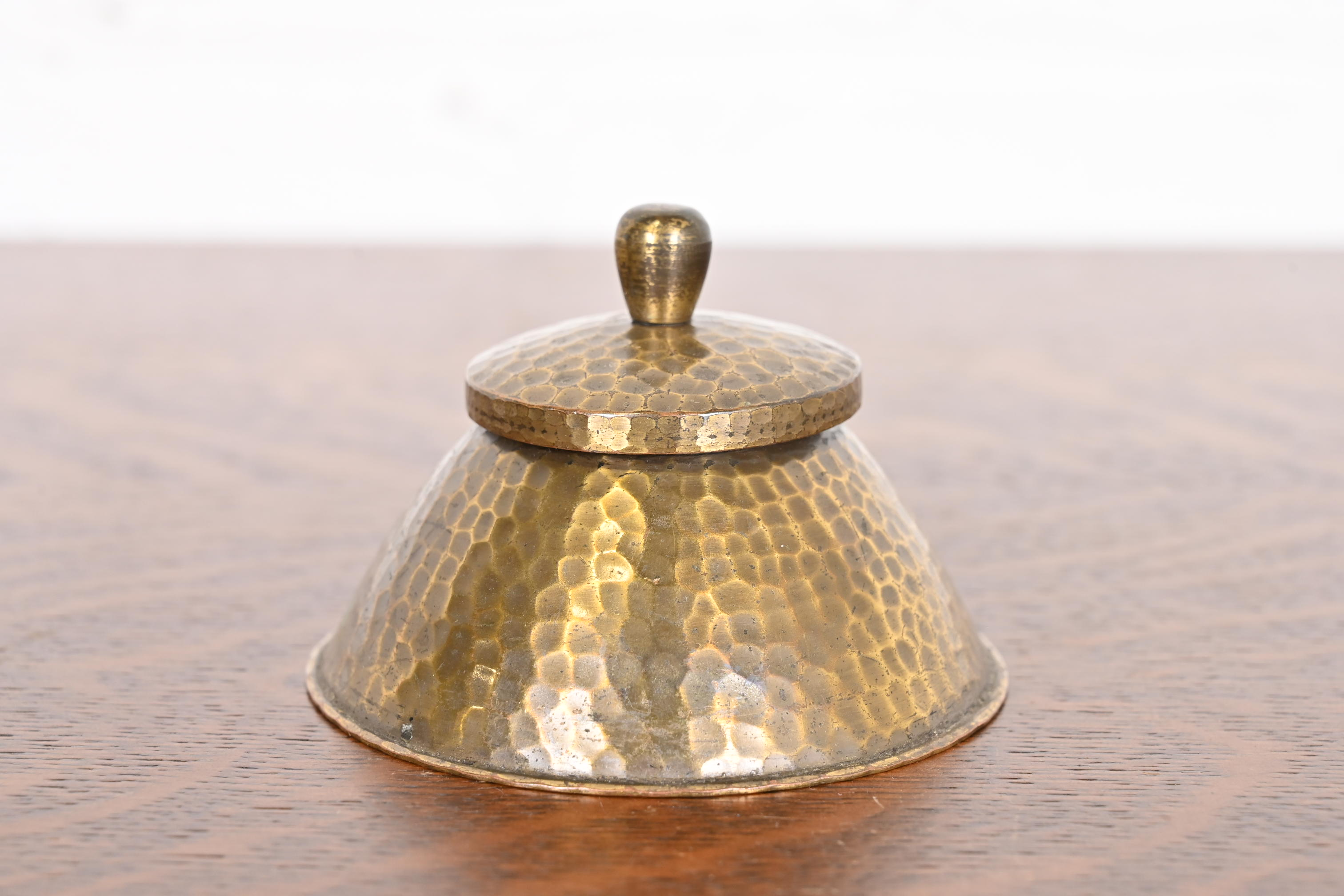 Roycroft Arts & Crafts Hammered Brass Over Copper Inkwell - Image 4