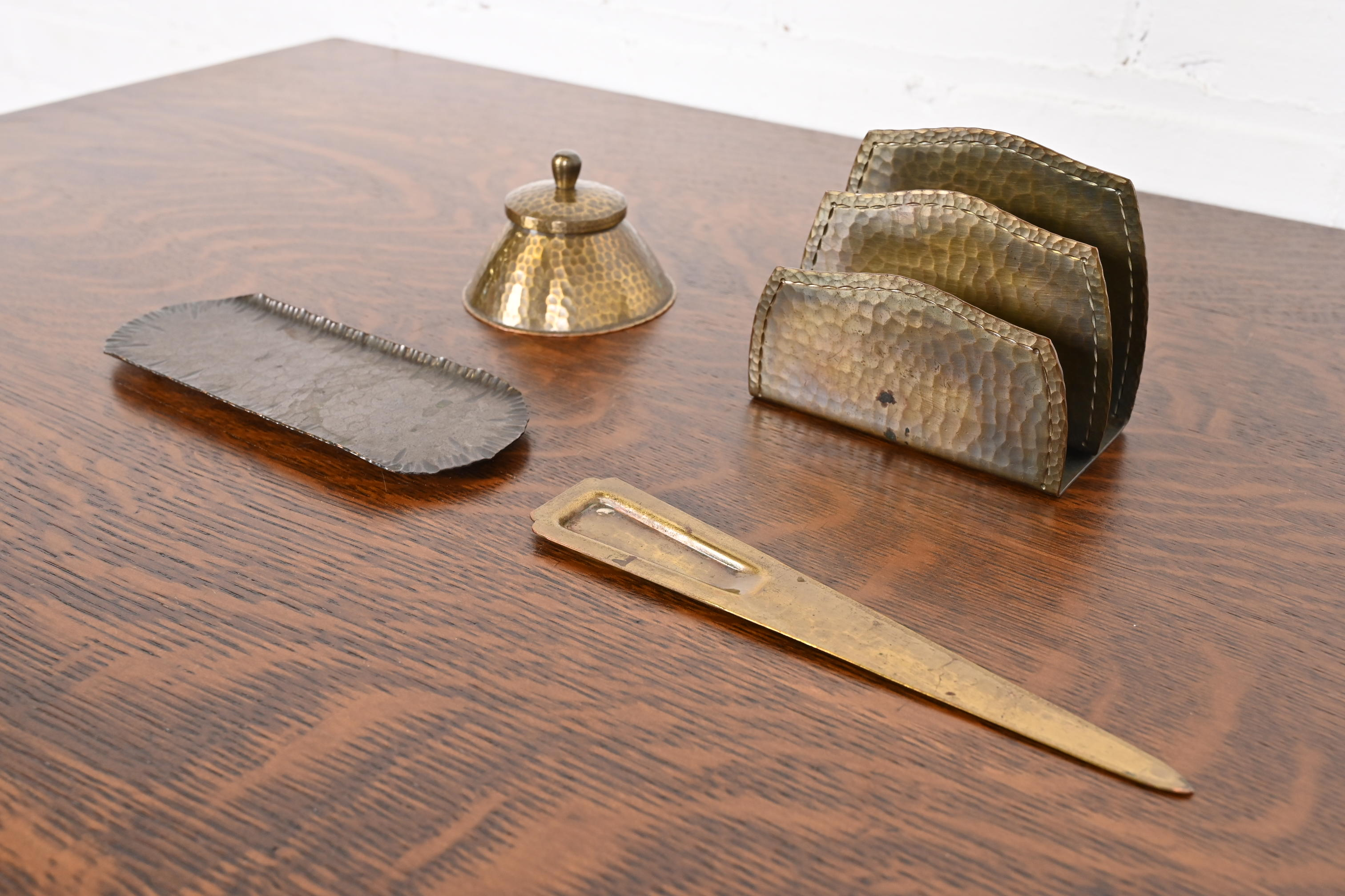 Roycroft Arts & Crafts Hammered Brass Over Copper Inkwell - Image 11